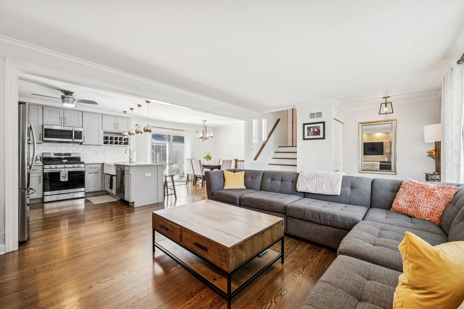 416 N Gibbons Avenue