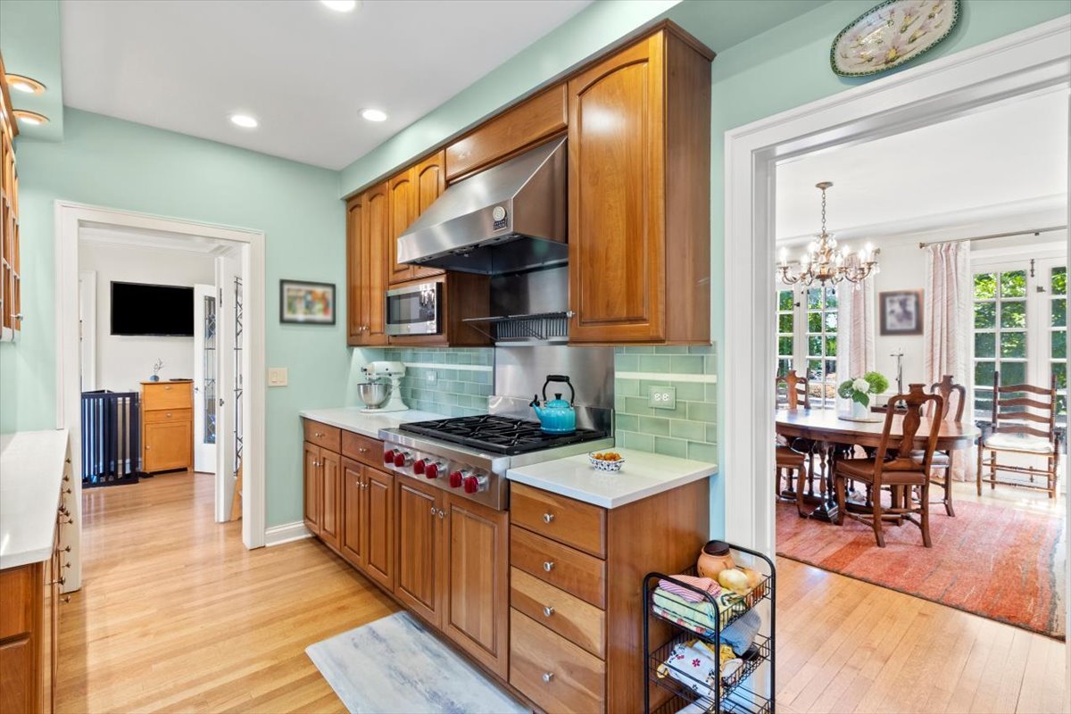 1143 Woodbine Avenue