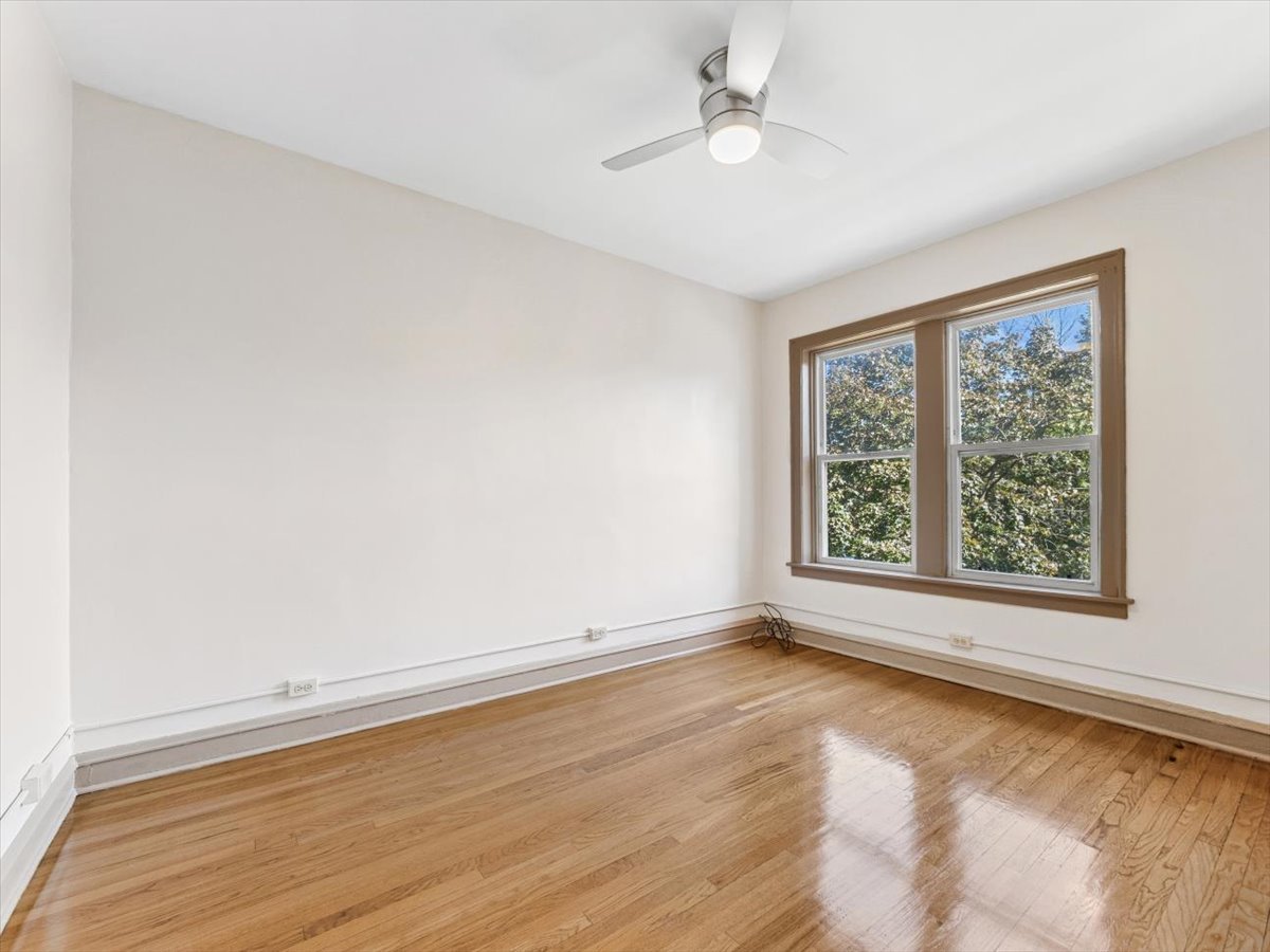 4720 N Springfield Avenue Unit: 2