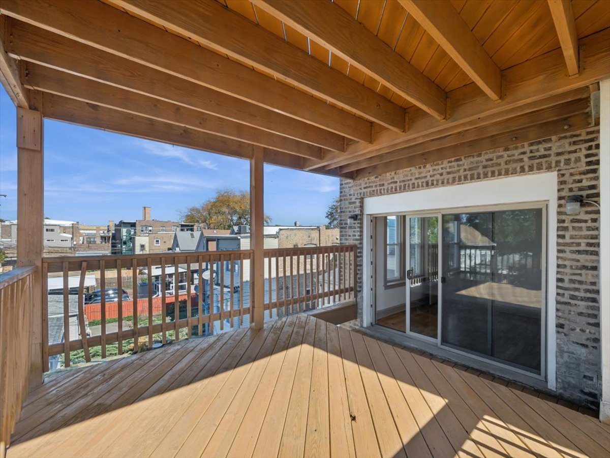 4720 N Springfield Avenue Unit: 2