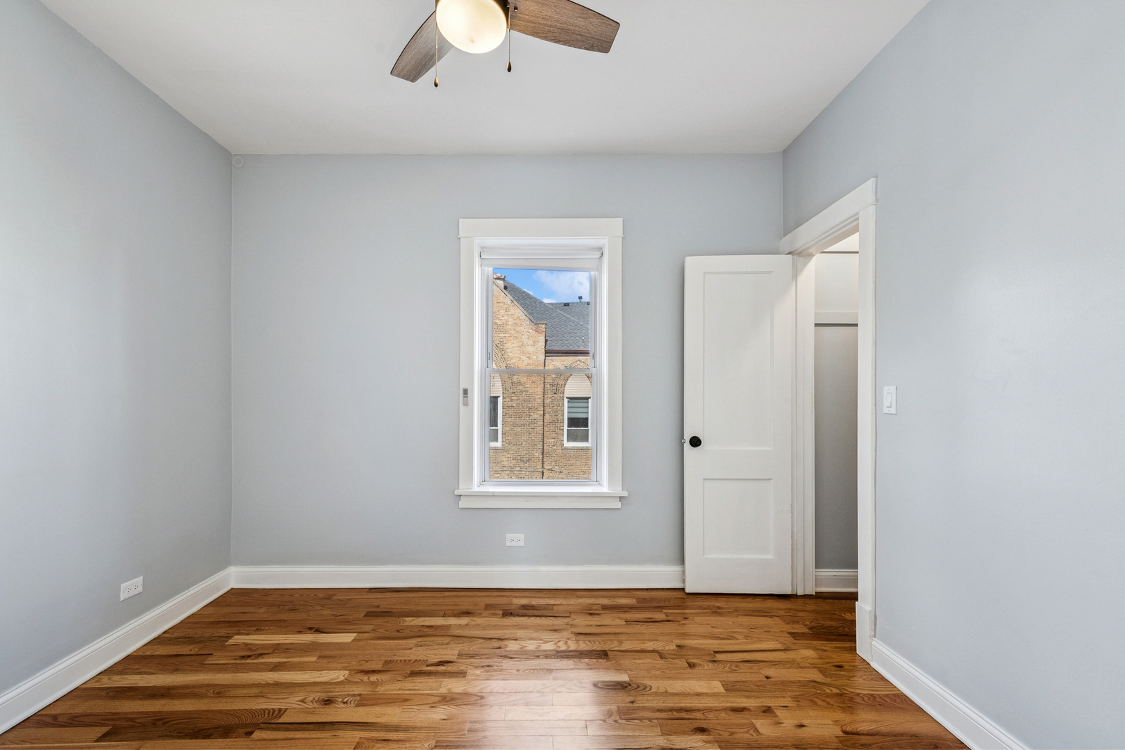 4045 N Monticello Avenue Unit: 2