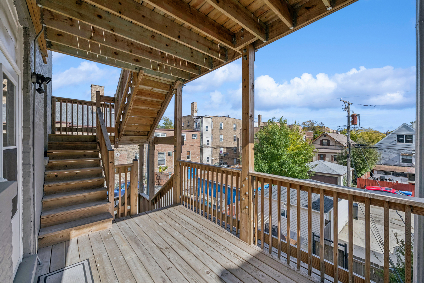 4045 N Monticello Avenue Unit: 2