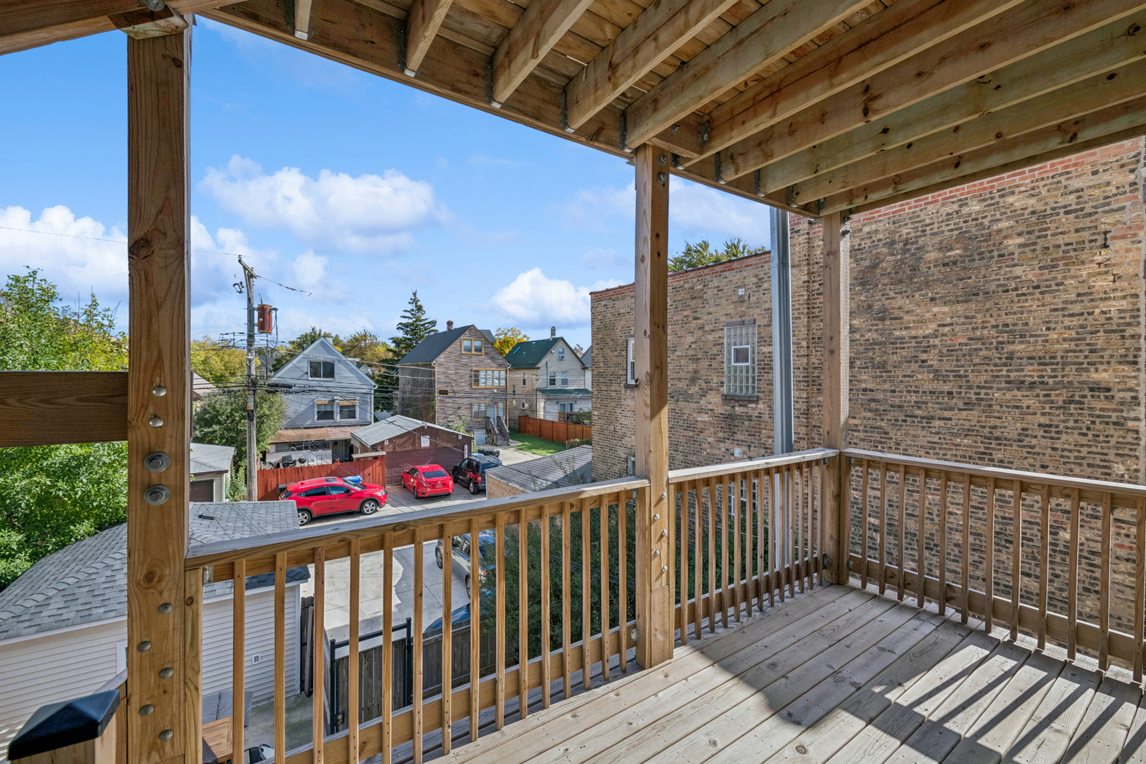 4045 N Monticello Avenue Unit: 2