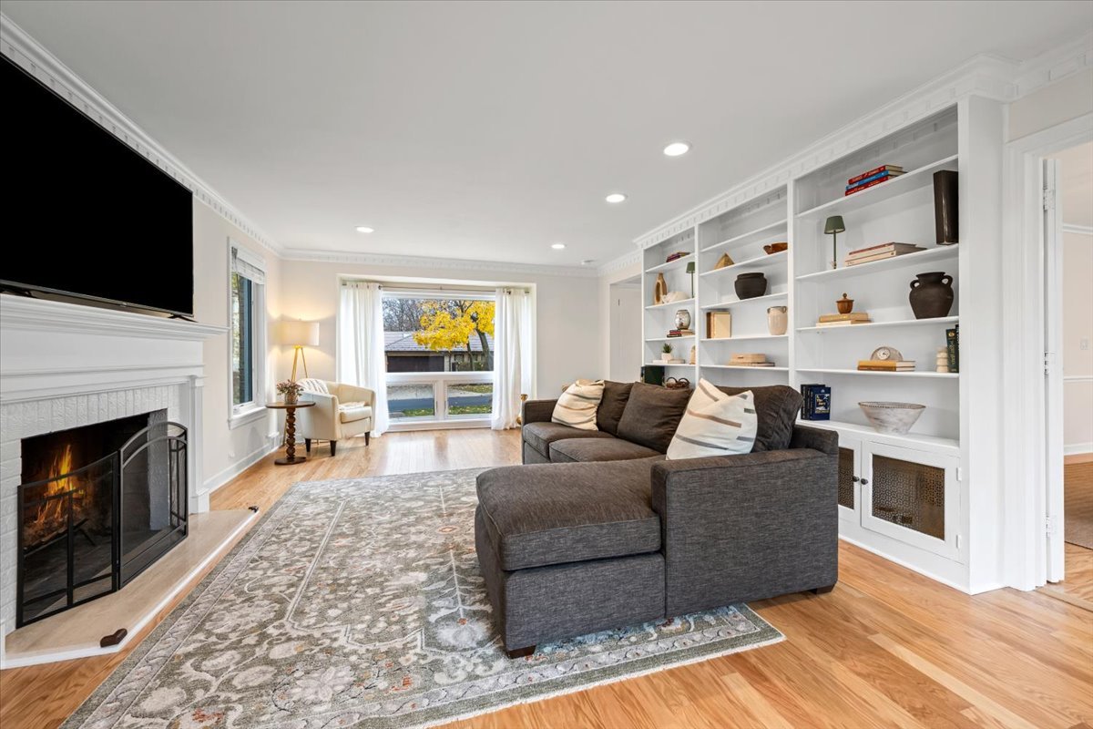 300 Lincolnwood Road