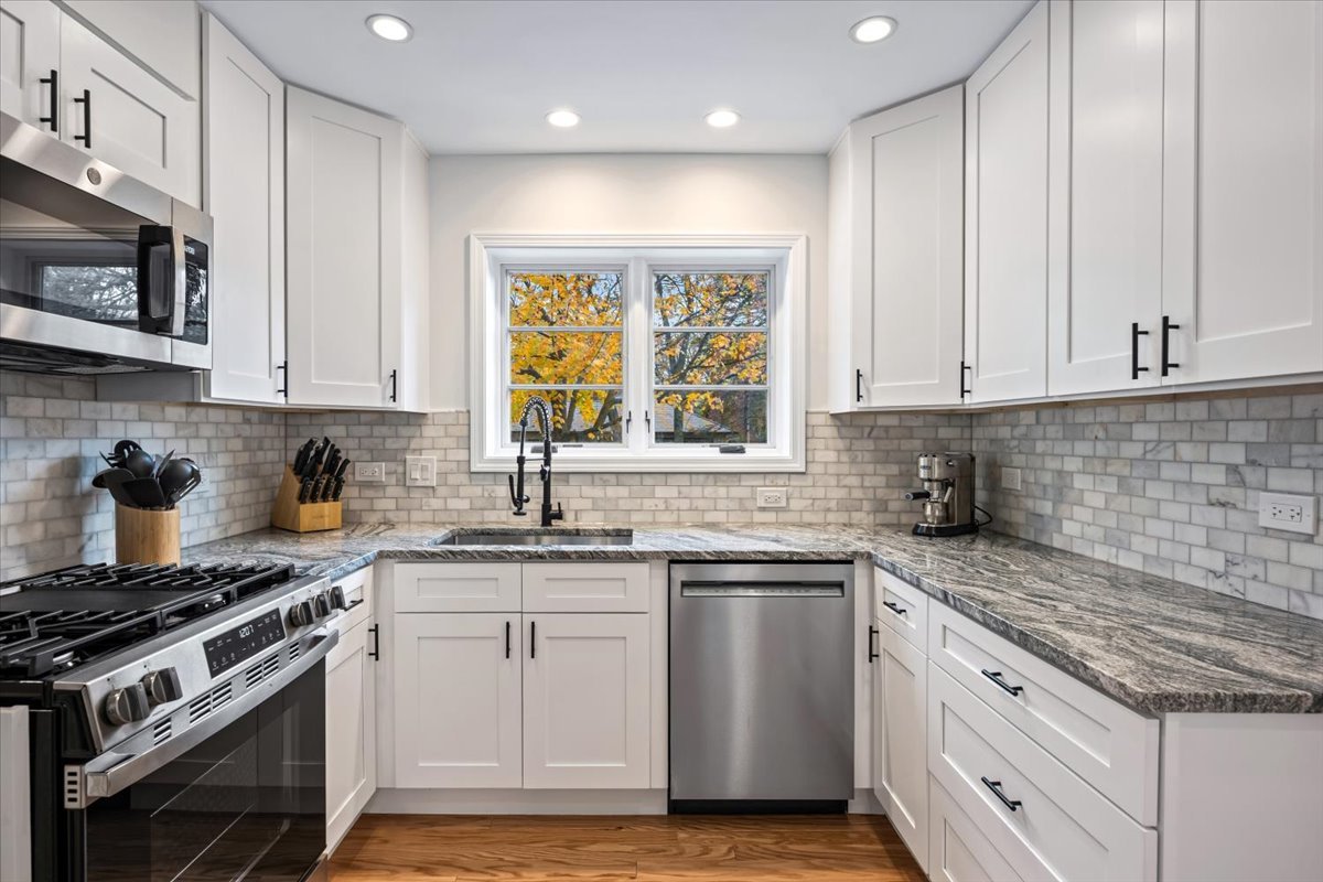 300 Lincolnwood Road