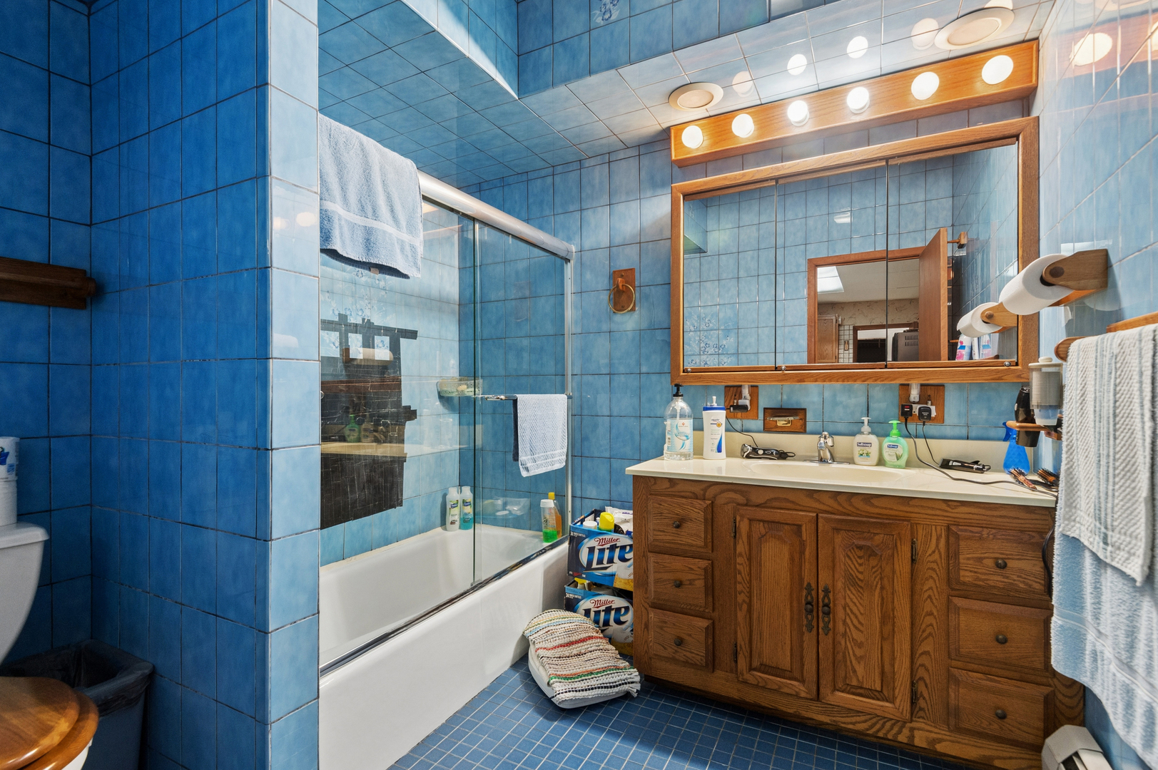 6420 N Western Avenue