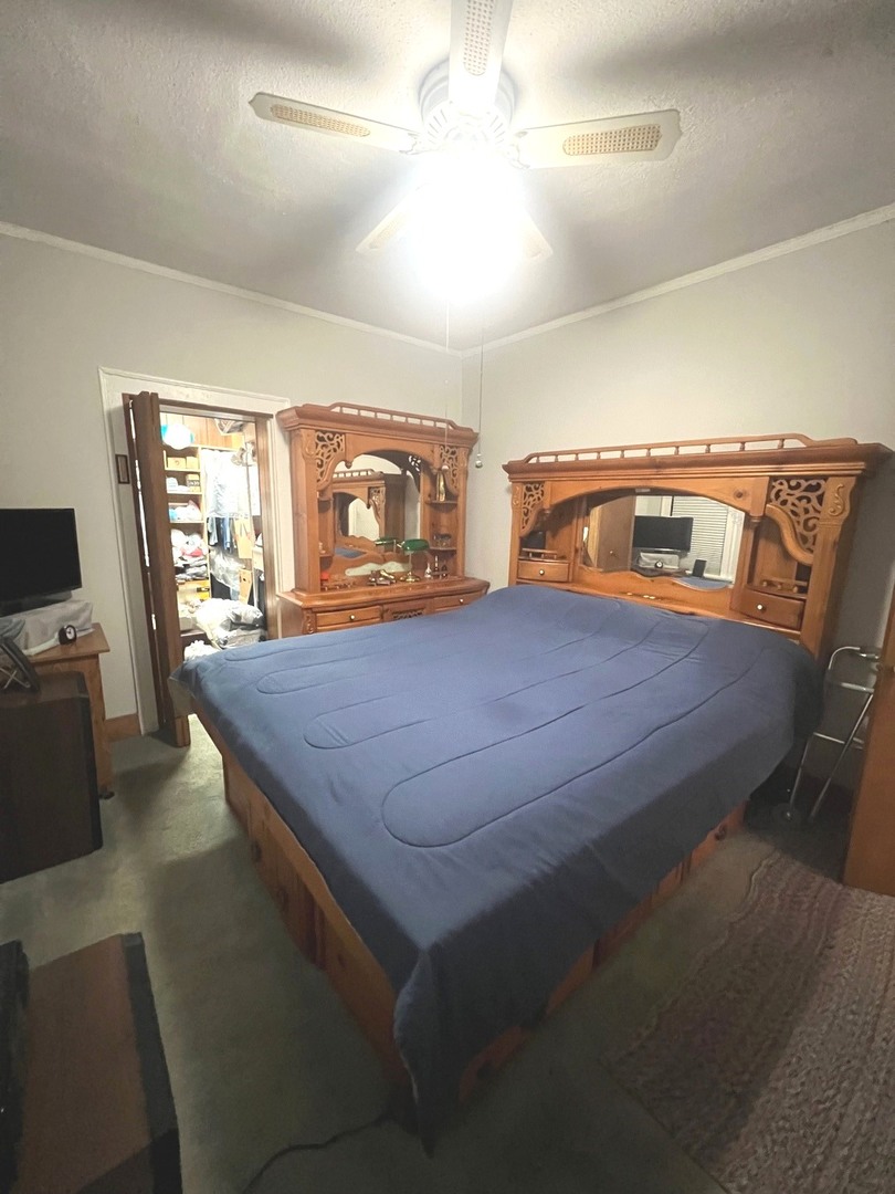 6420 N Western Avenue