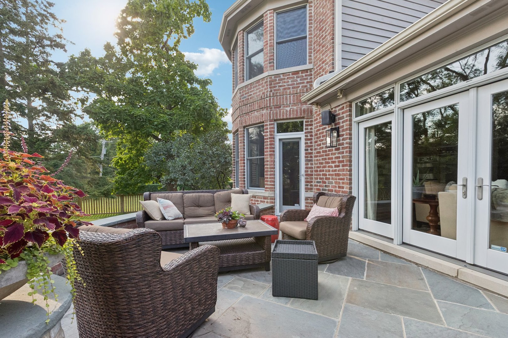 941 Burton Terrace