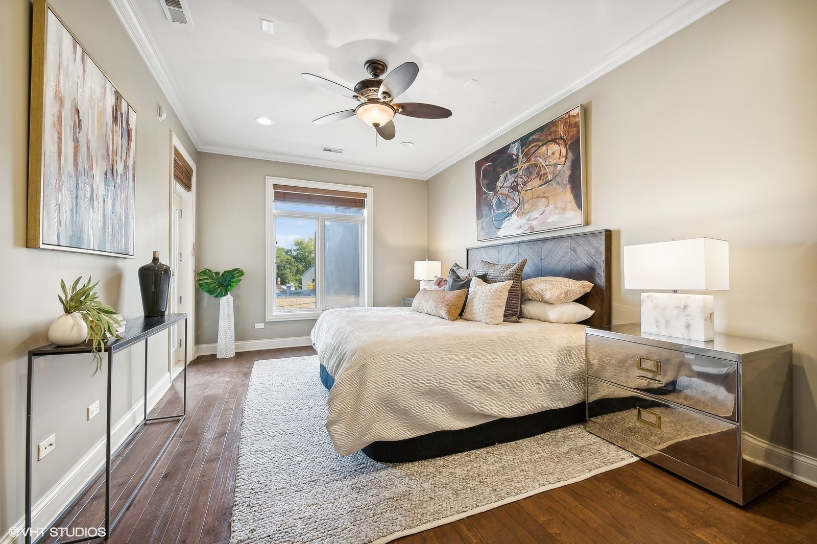 1890 N Milwaukee Avenue Unit: 3C