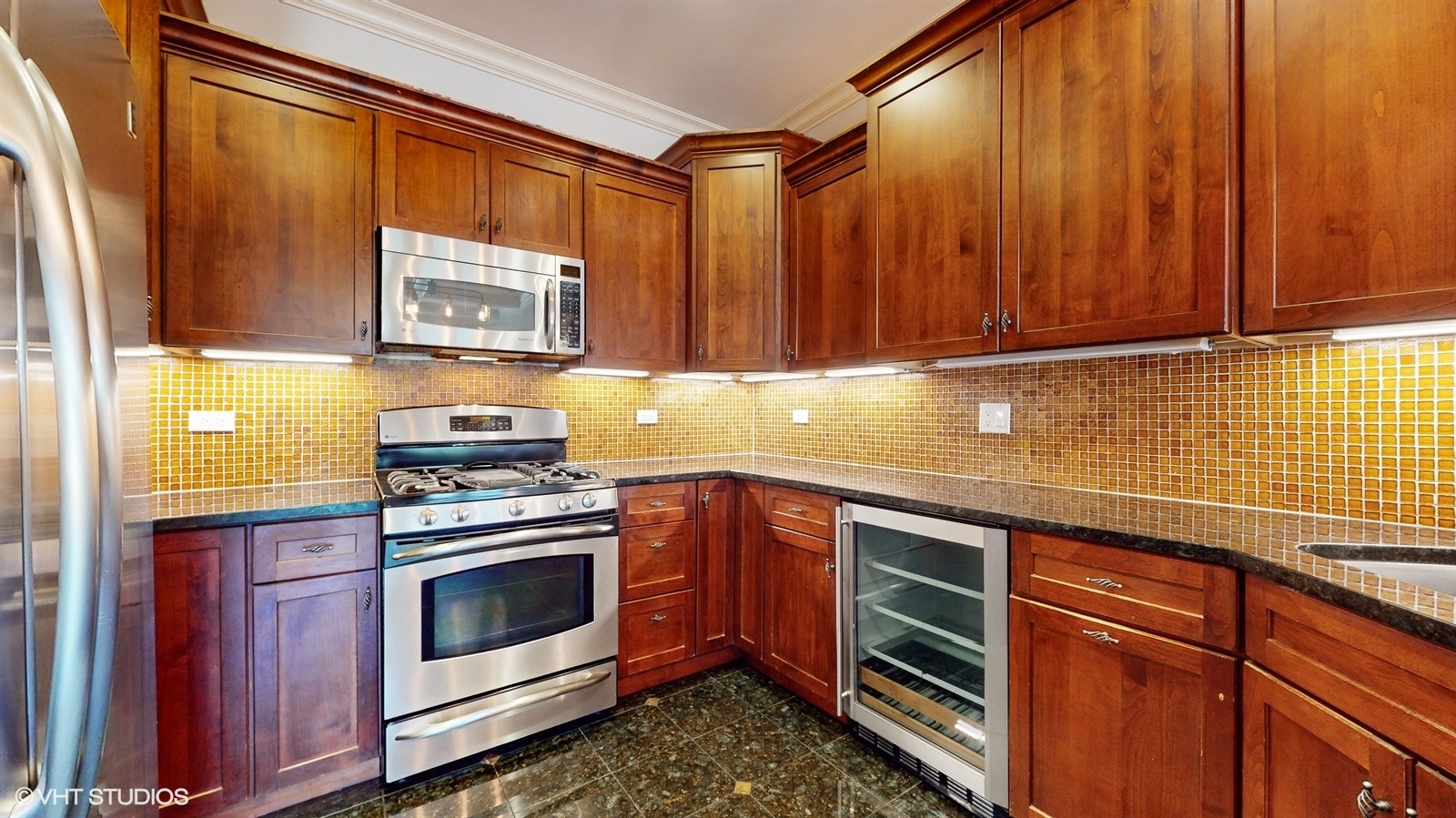 1890 N Milwaukee Avenue Unit: 3C