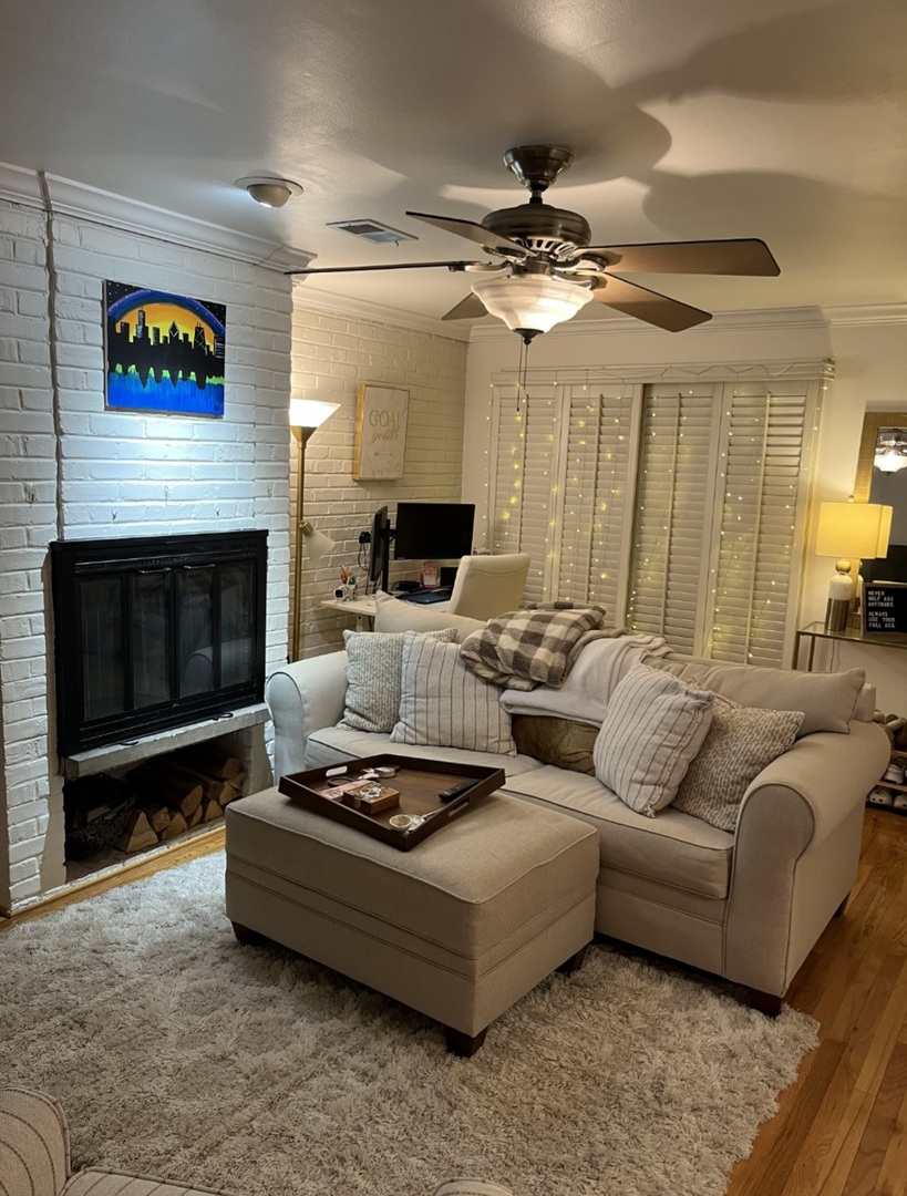 643 W Barry Avenue Unit: 1A