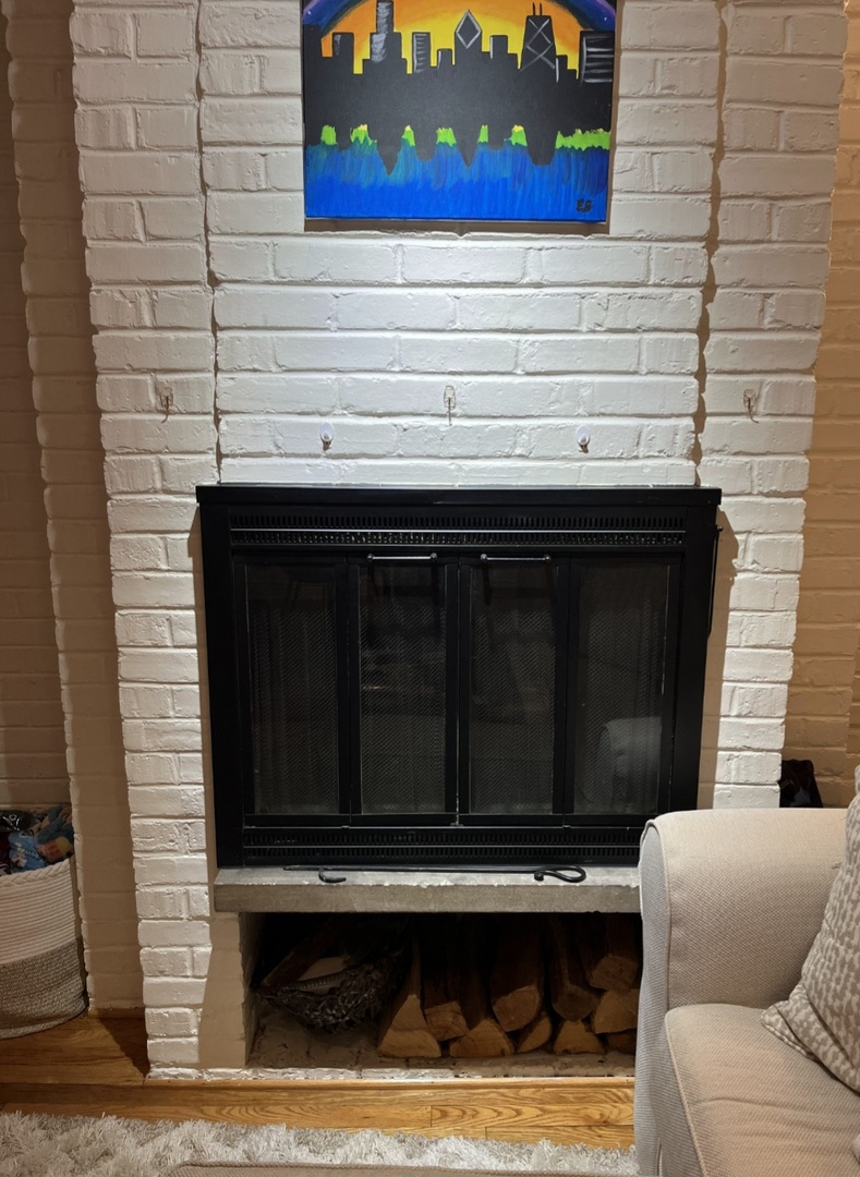 643 W Barry Avenue Unit: 1A