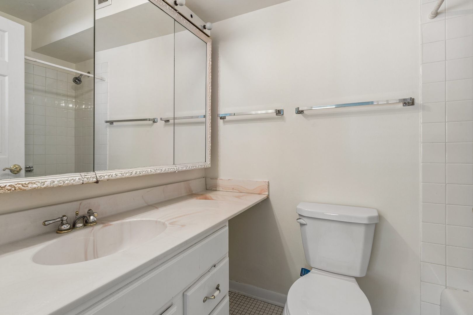 925 Spring Hill Drive Unit: 102