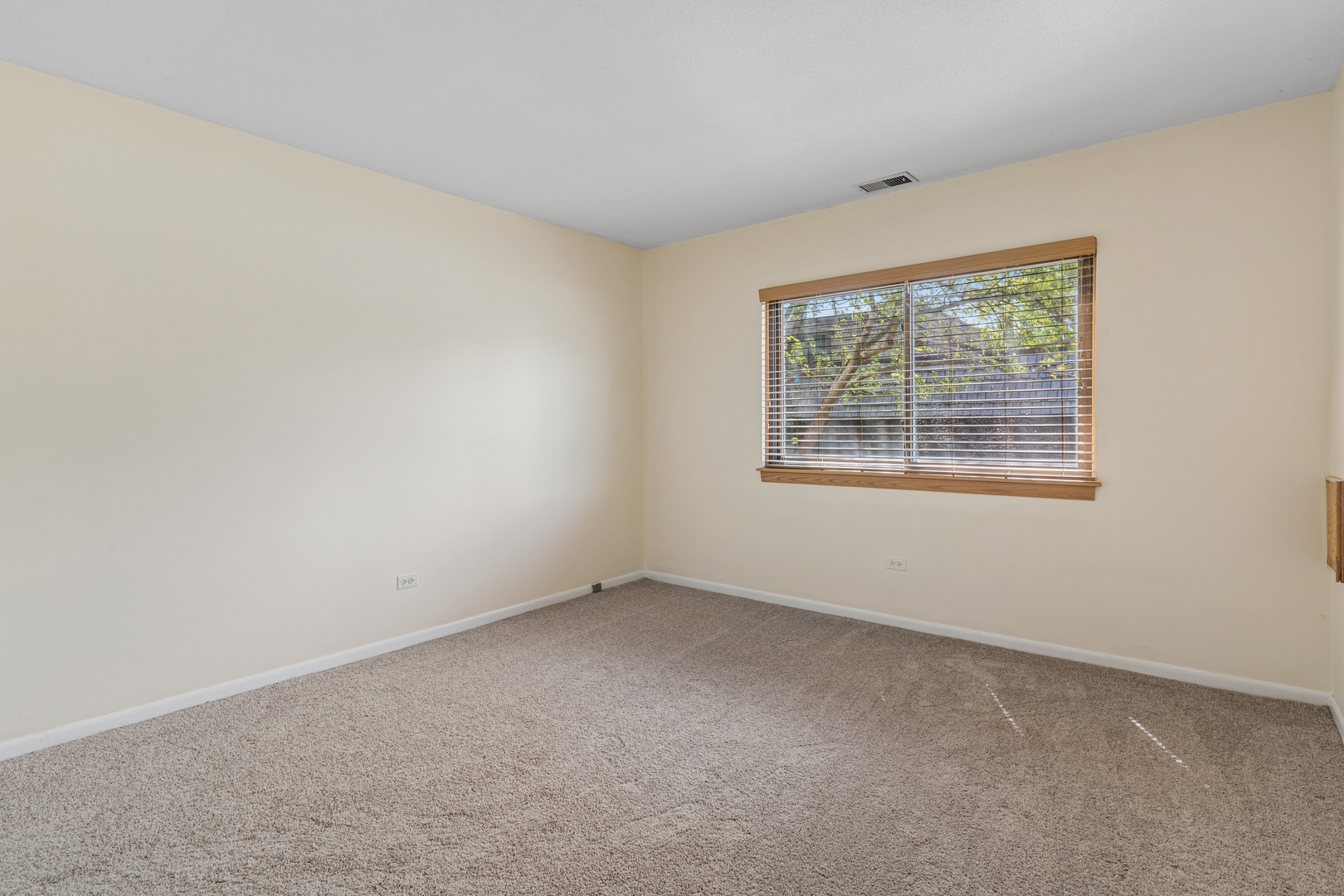 925 Spring Hill Drive Unit: 102
