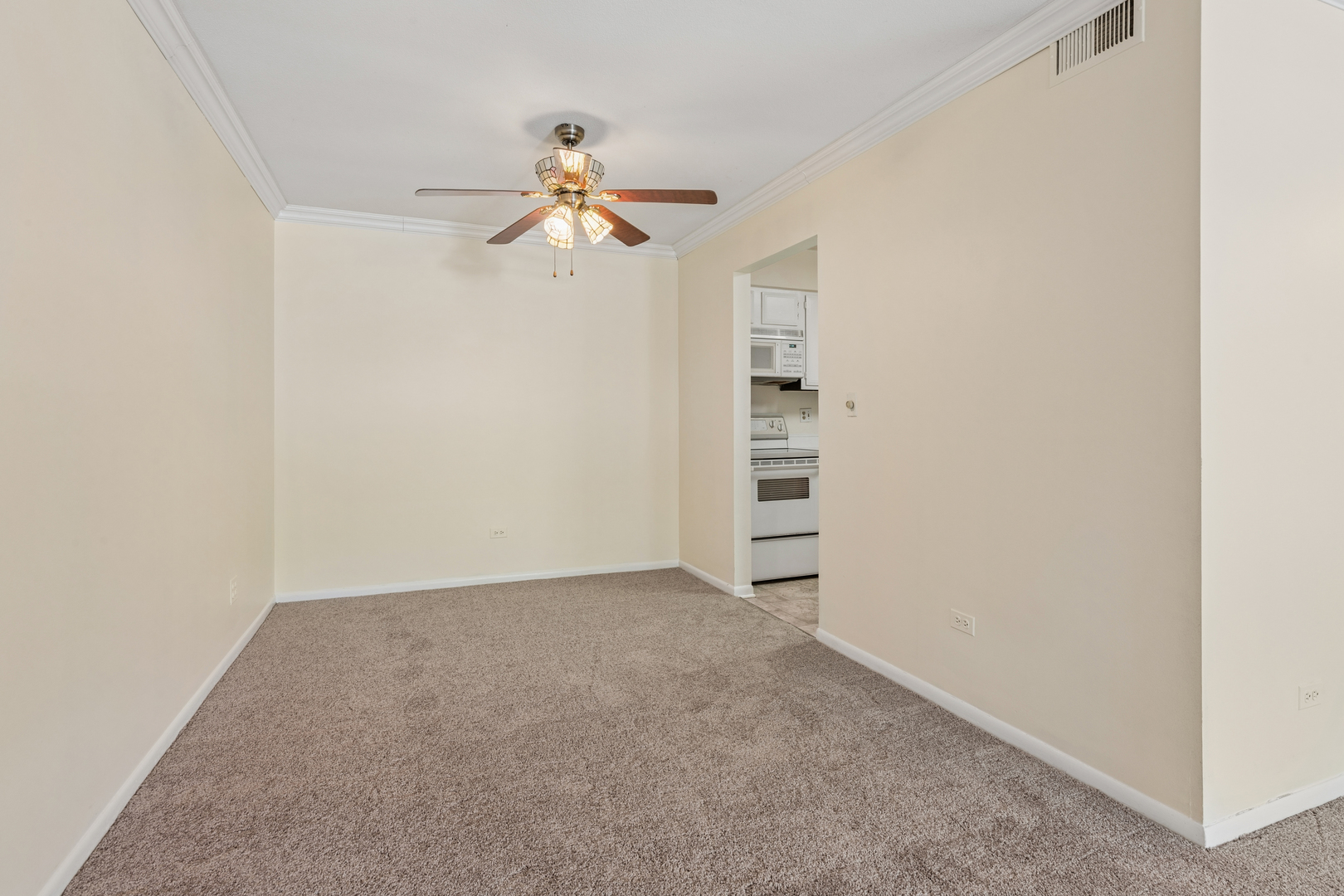 925 Spring Hill Drive Unit: 102