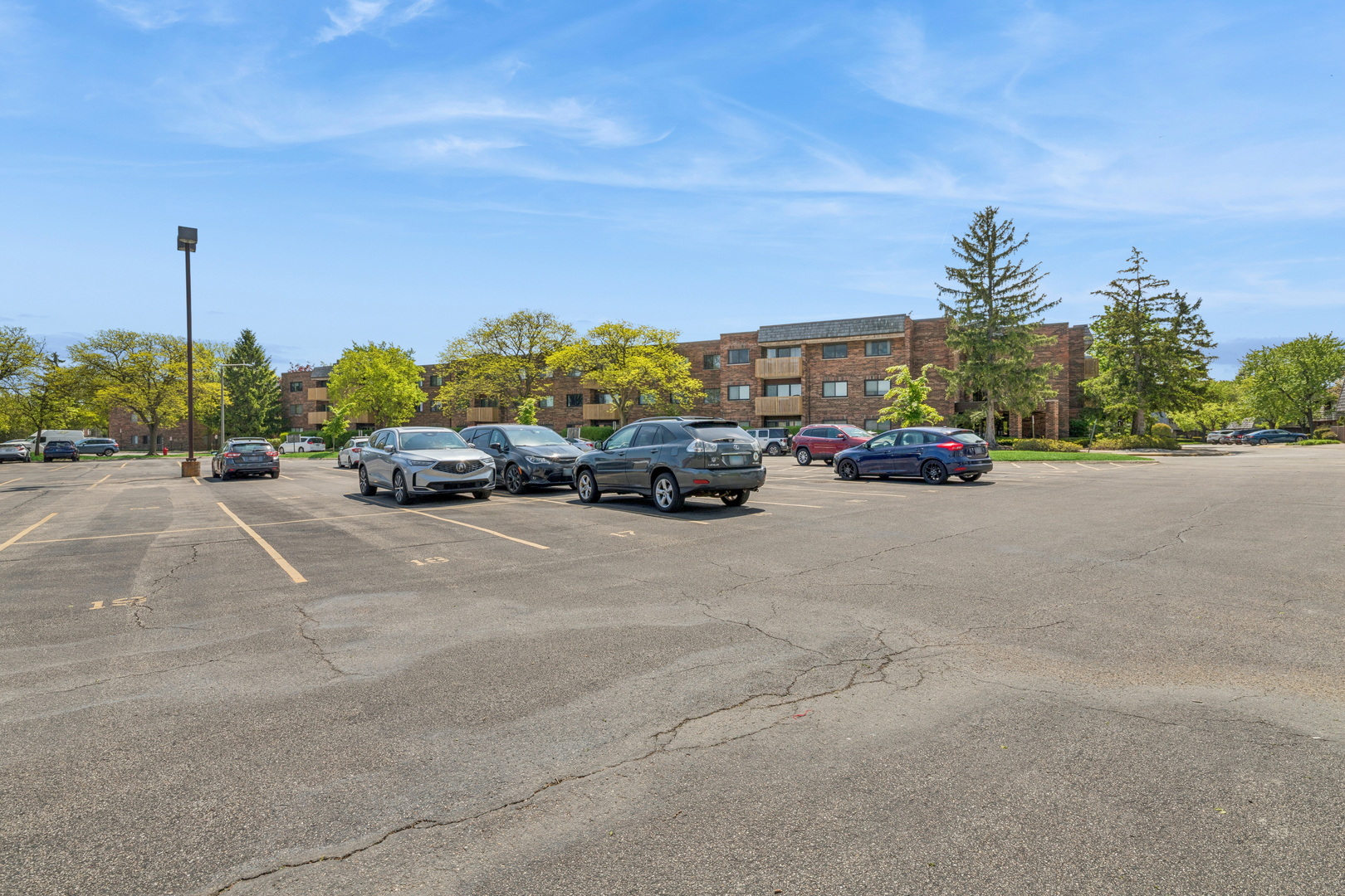 925 Spring Hill Drive Unit: 102