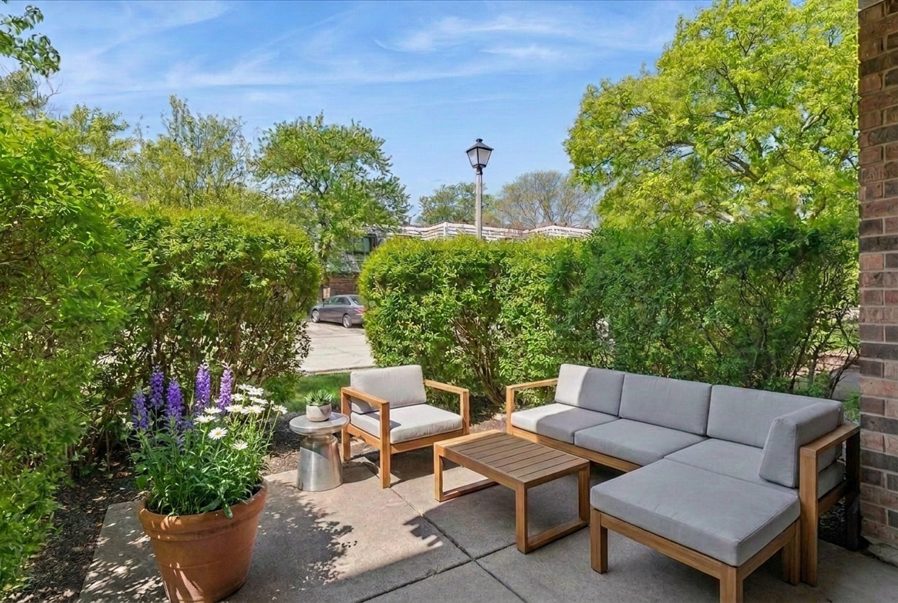 925 Spring Hill Drive Unit: 102