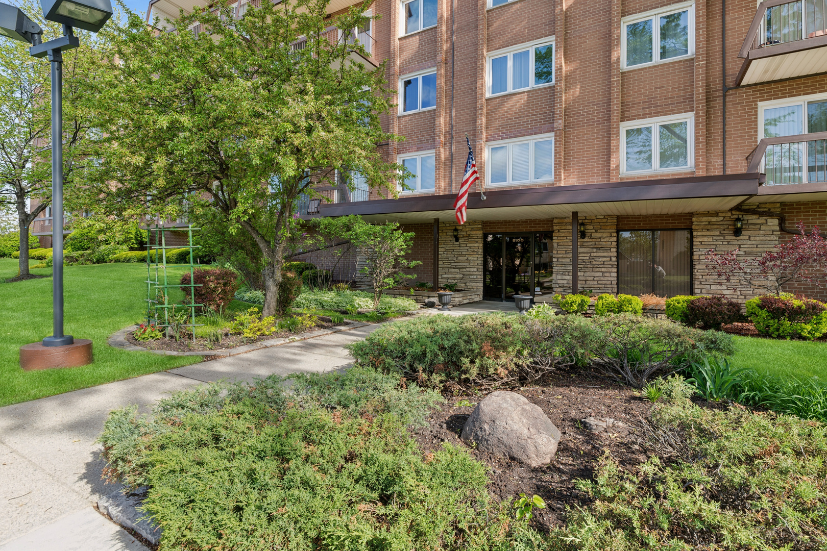 8100 W Foster Lane Unit: 311