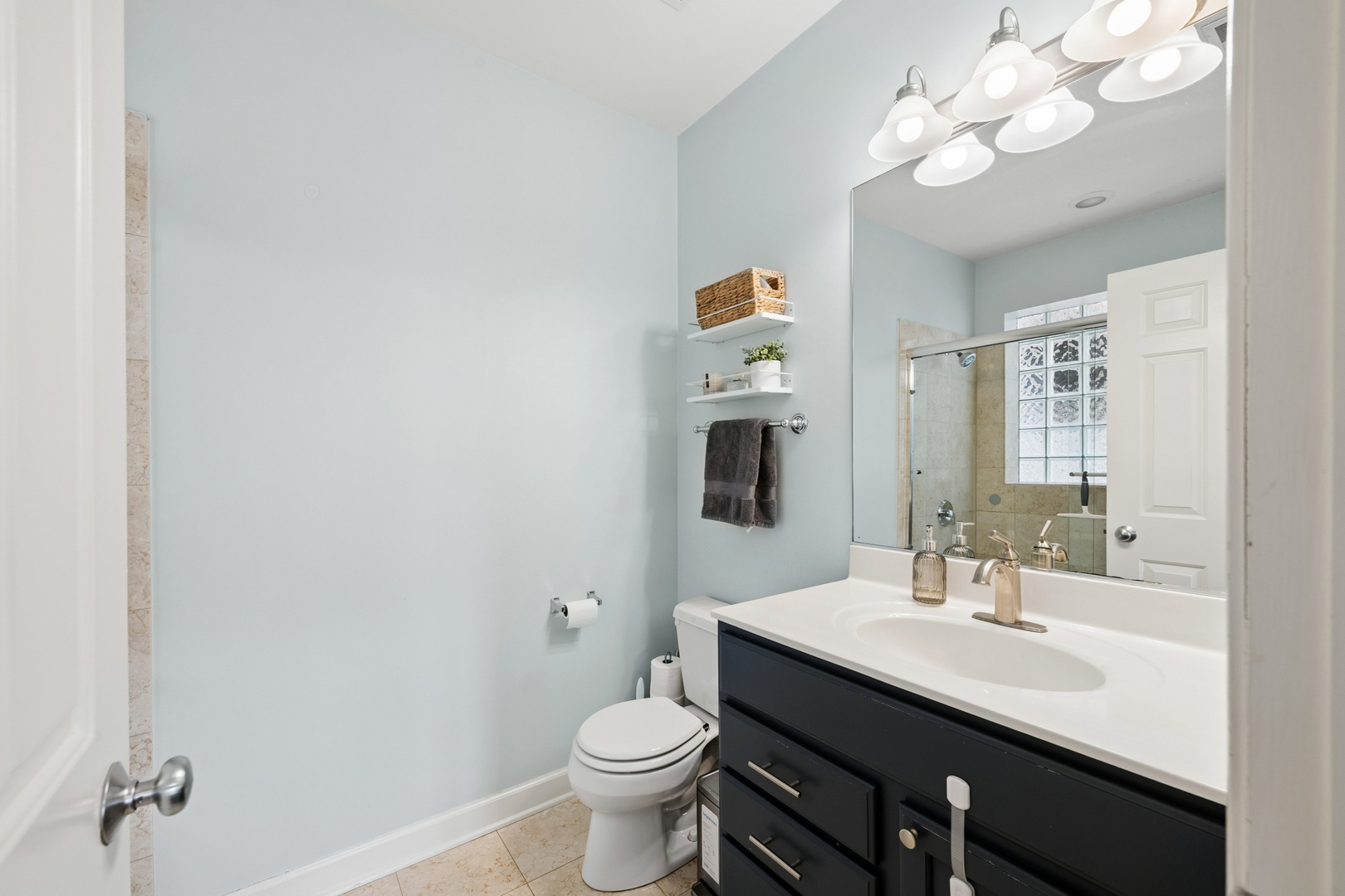 3336 N Damen Avenue Unit: 2