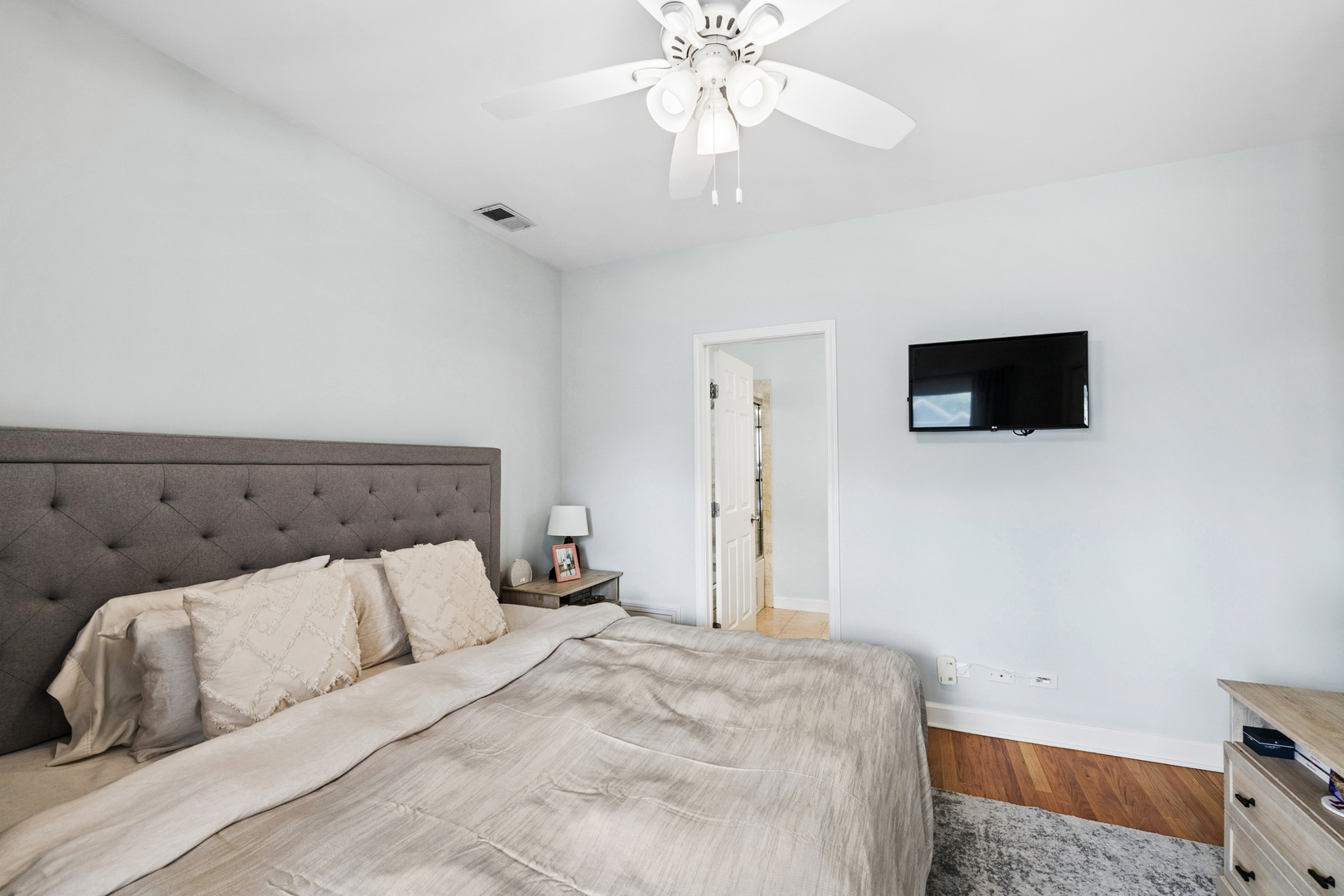 3336 N Damen Avenue Unit: 2