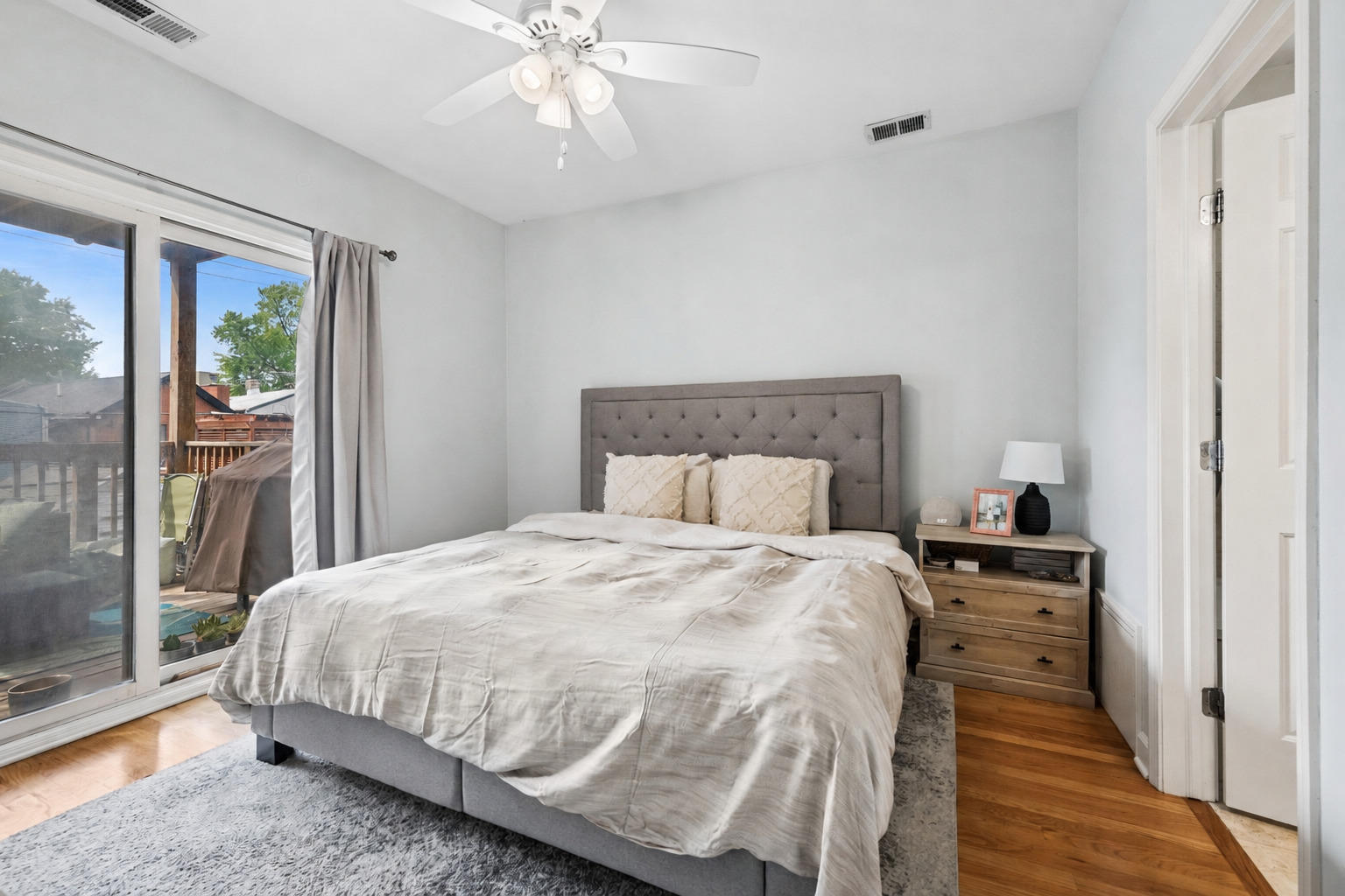 3336 N Damen Avenue Unit: 2