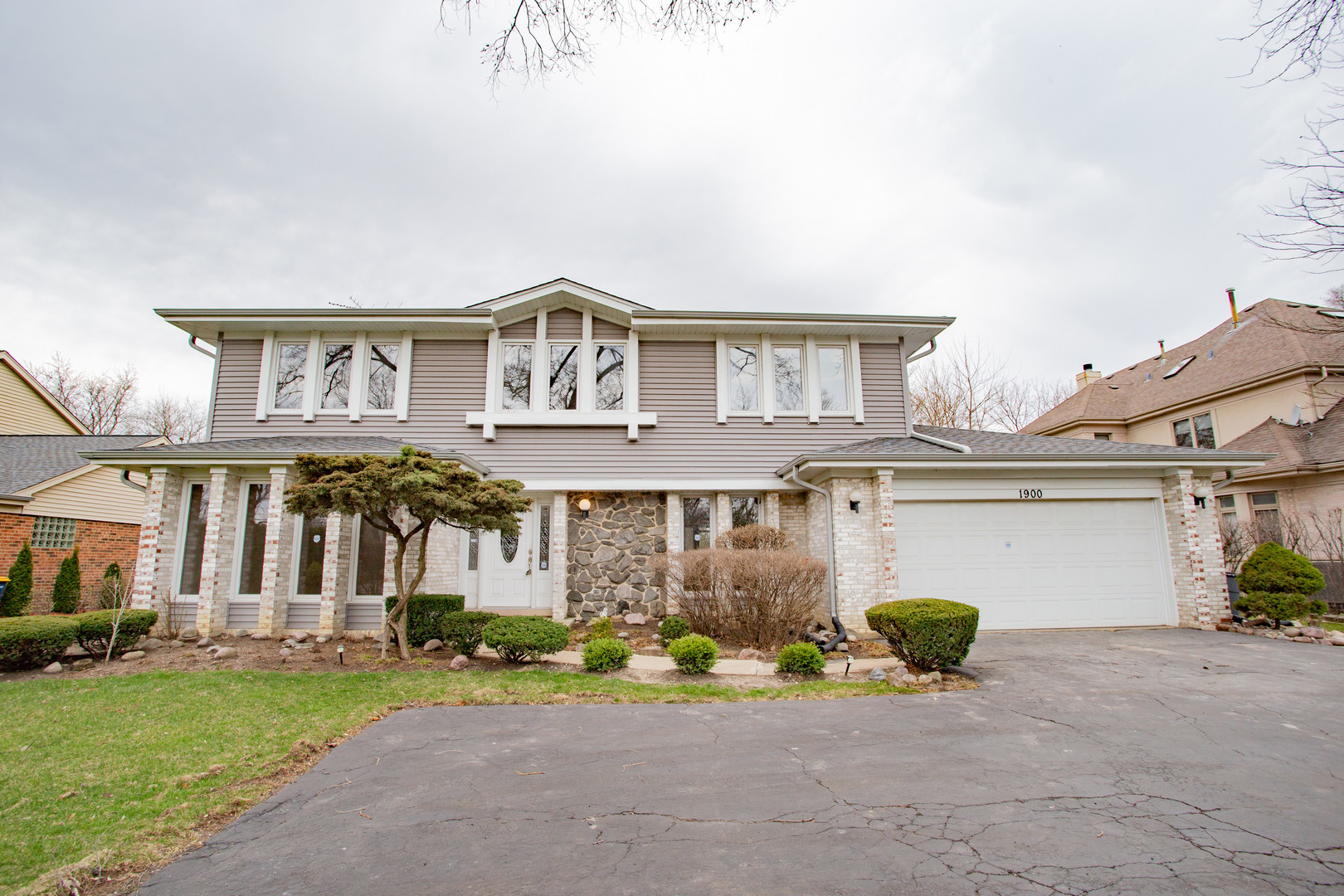 1900 LANDWEHR Road
