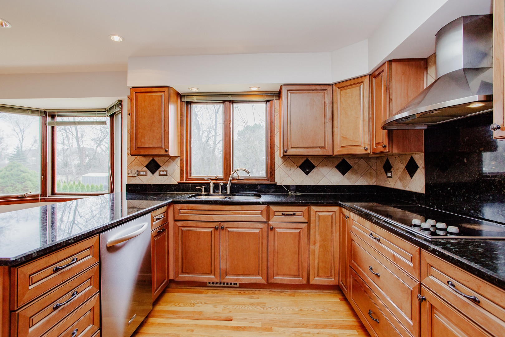 1900 LANDWEHR Road