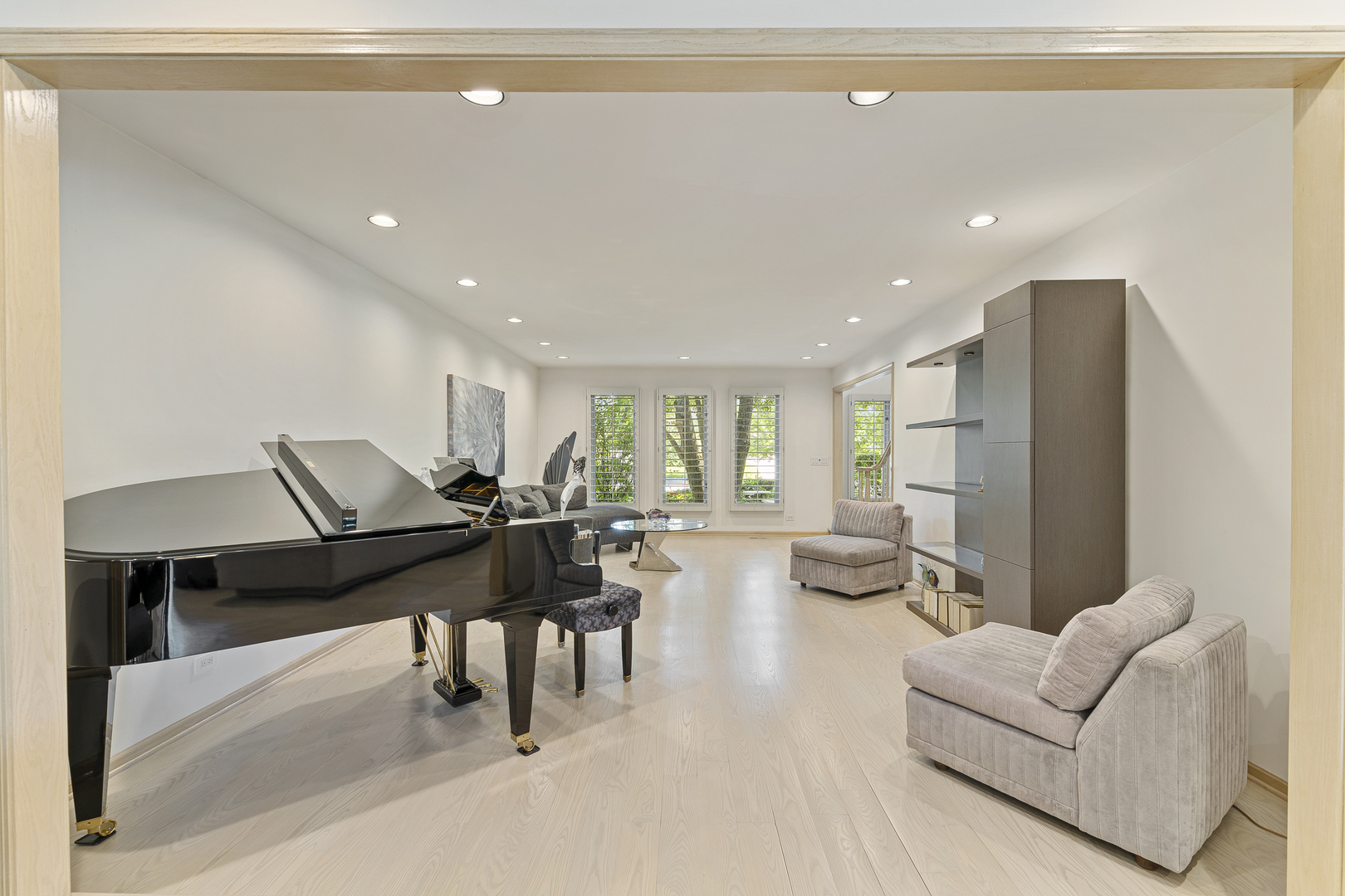2372 Tennyson Lane