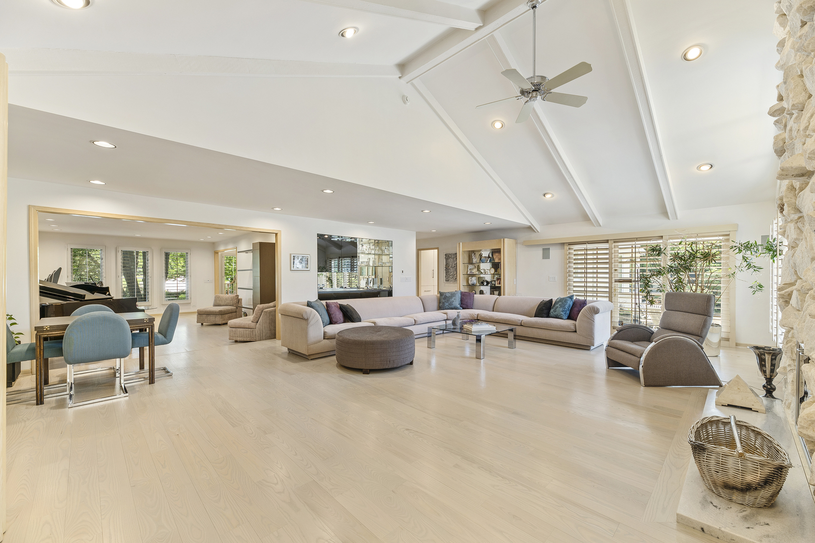 2372 Tennyson Lane