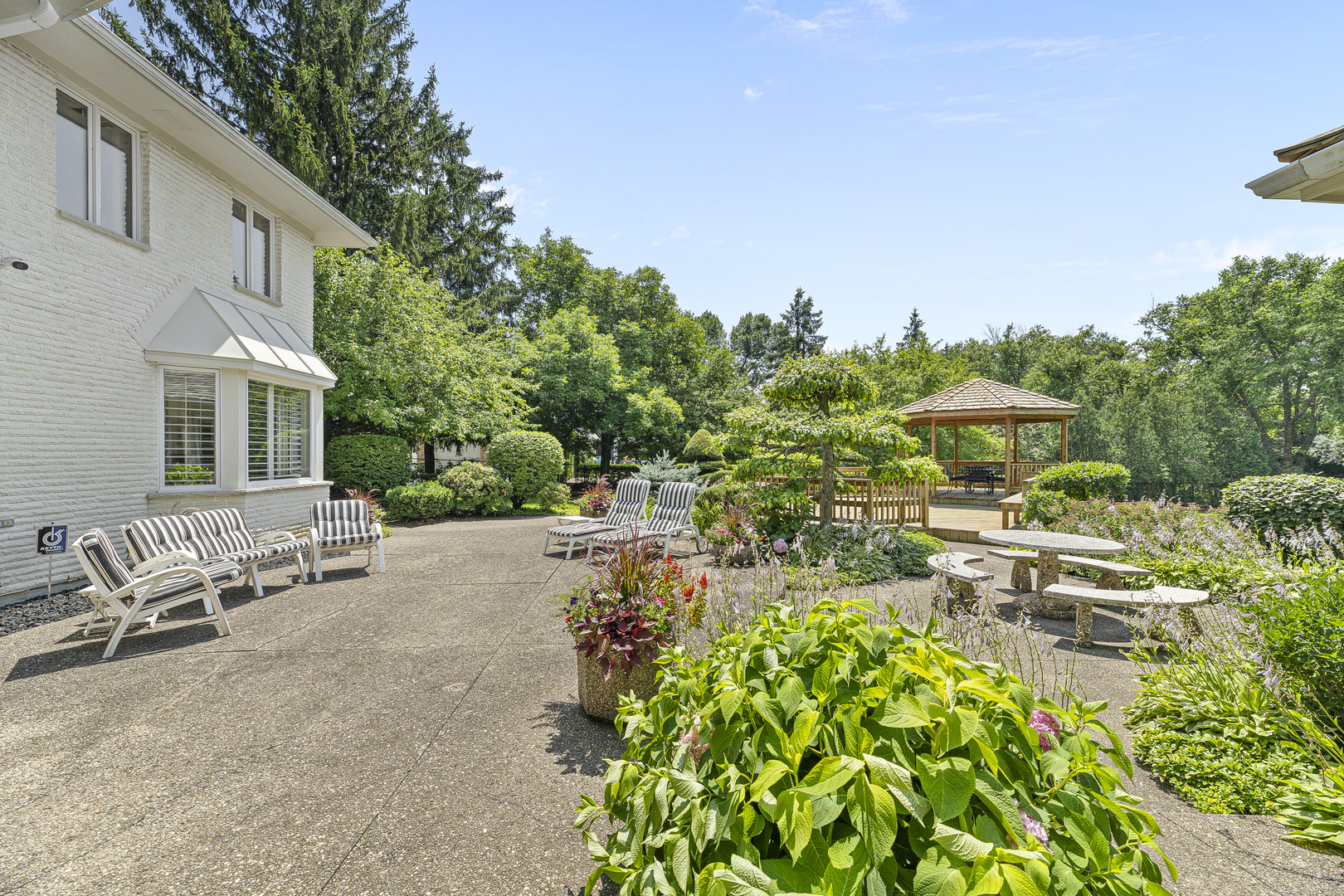 2372 Tennyson Lane