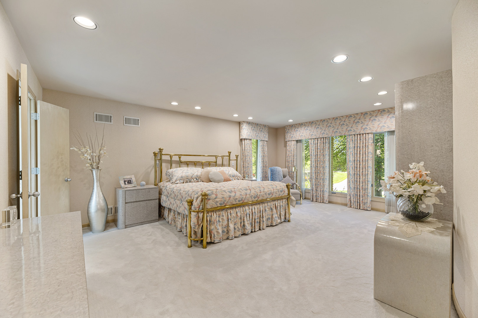 2372 Tennyson Lane