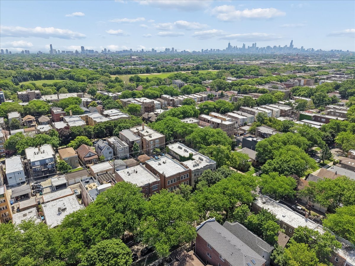 4315 N Richmond Street Unit: 1N