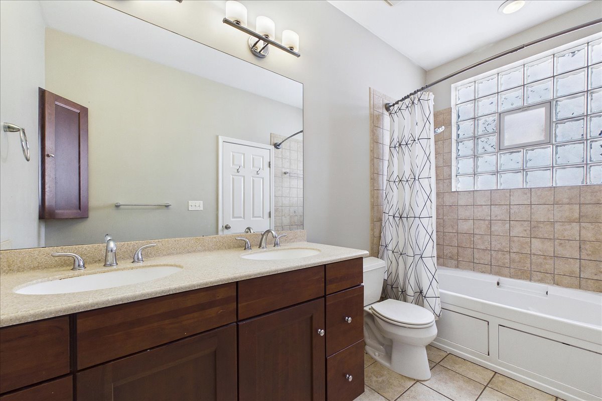 4315 N Richmond Street Unit: 1N