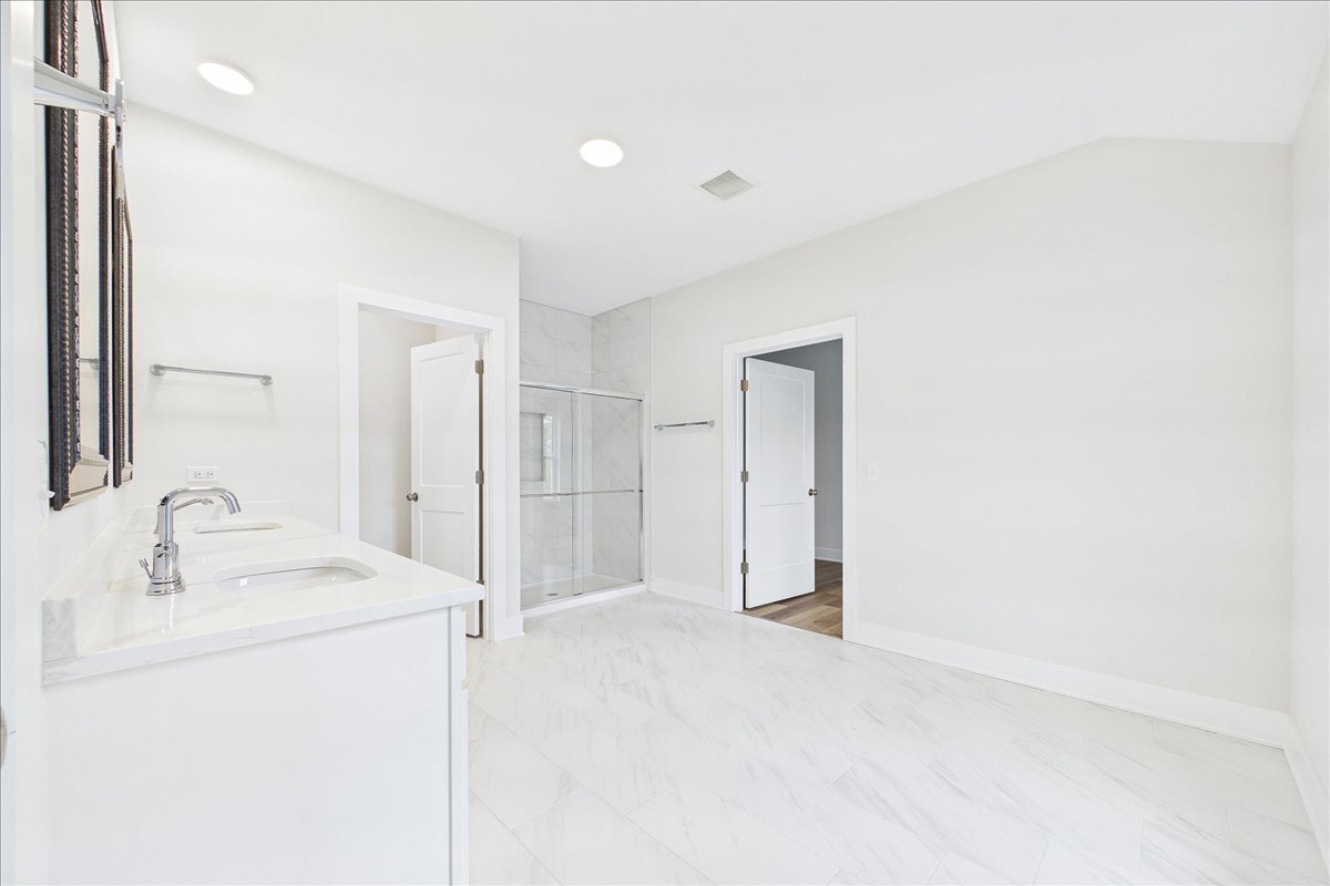 22043 W Casa Bella View
