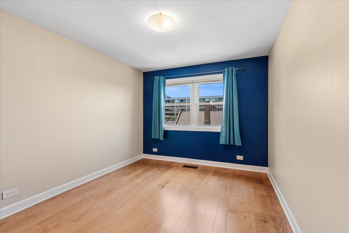 930 Hinman Avenue Unit: 504