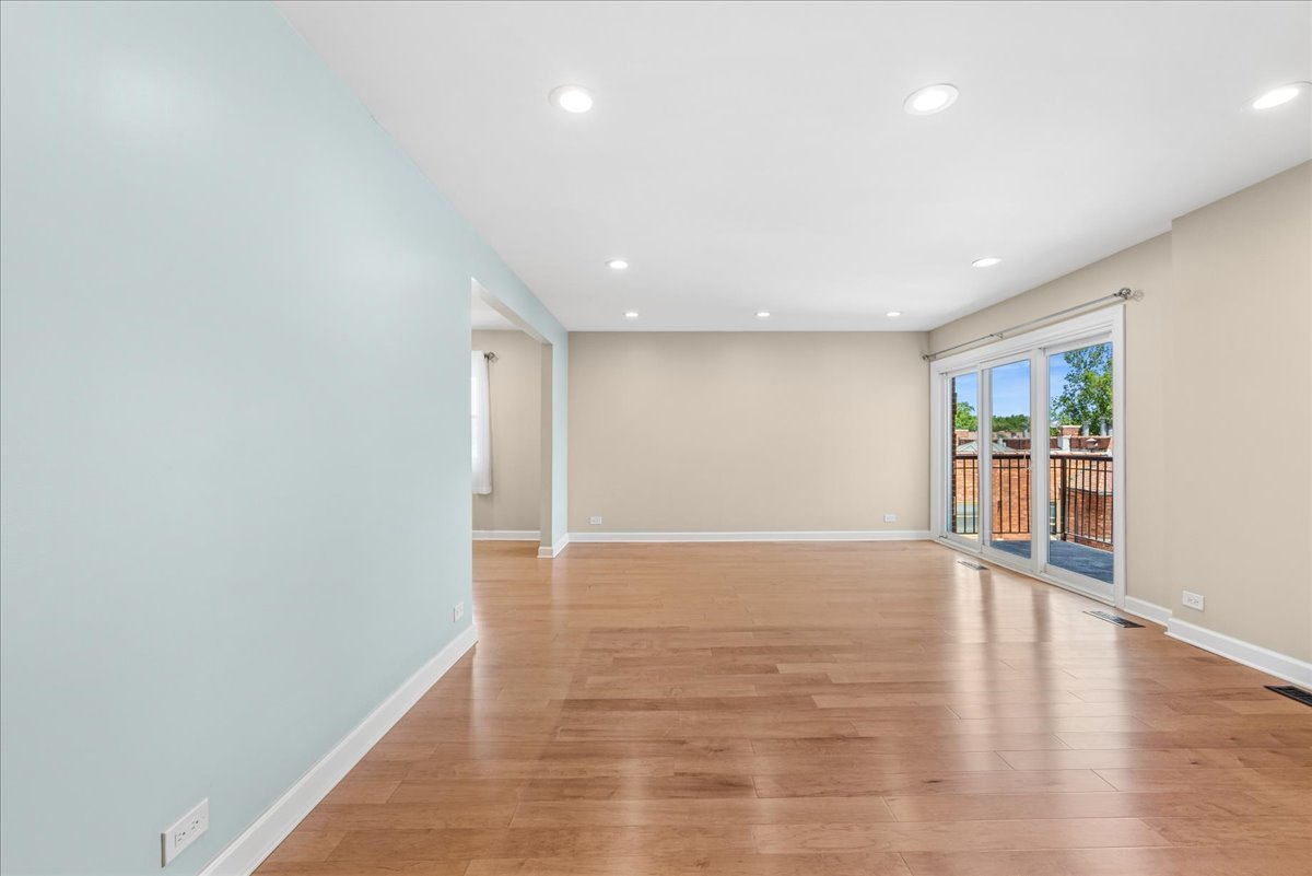930 Hinman Avenue Unit: 504