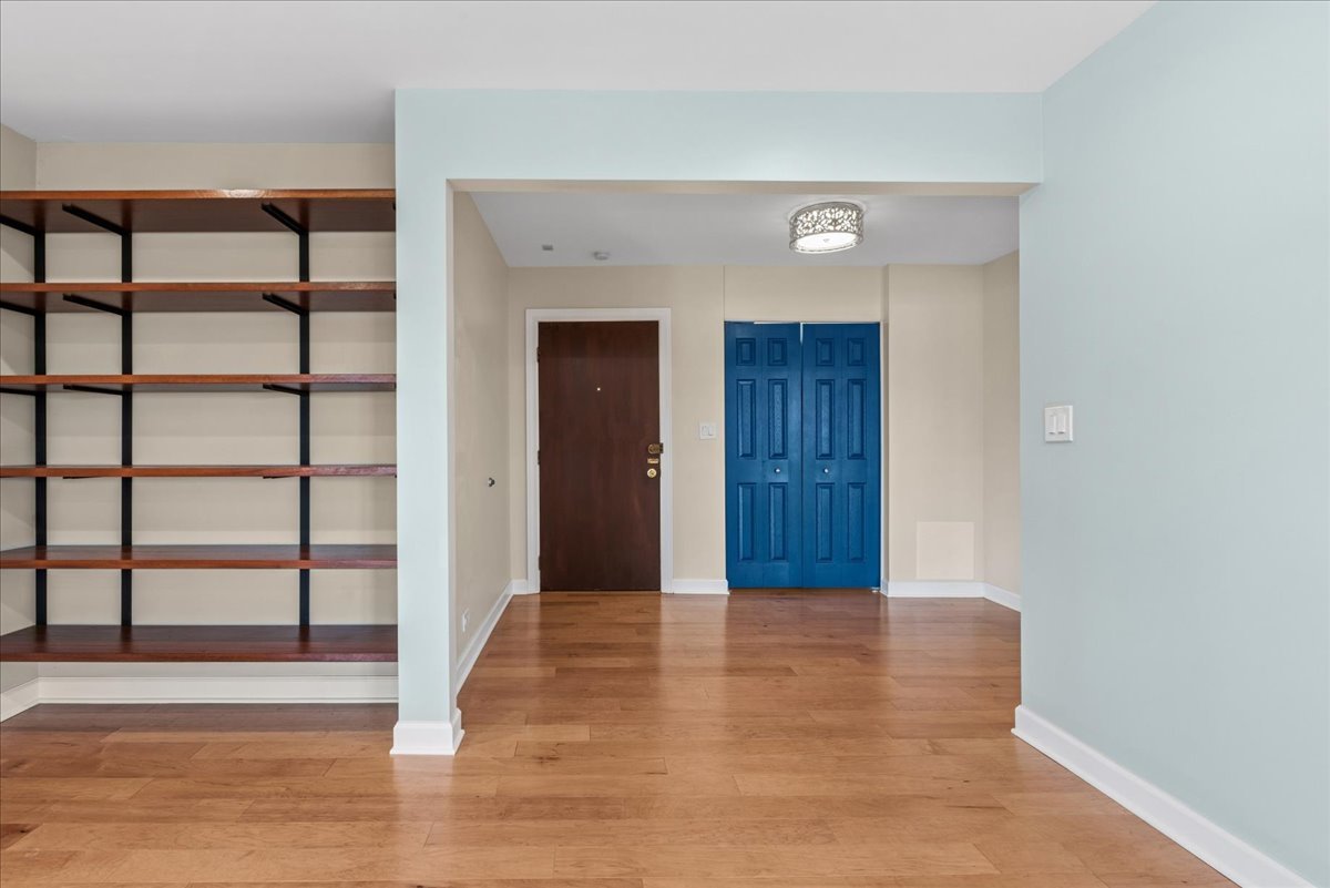 930 Hinman Avenue Unit: 504