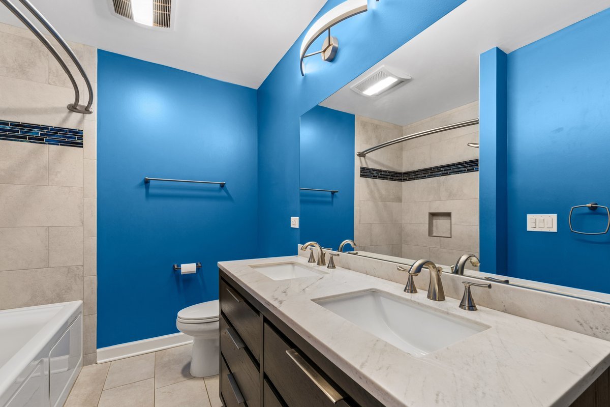 930 Hinman Avenue Unit: 504
