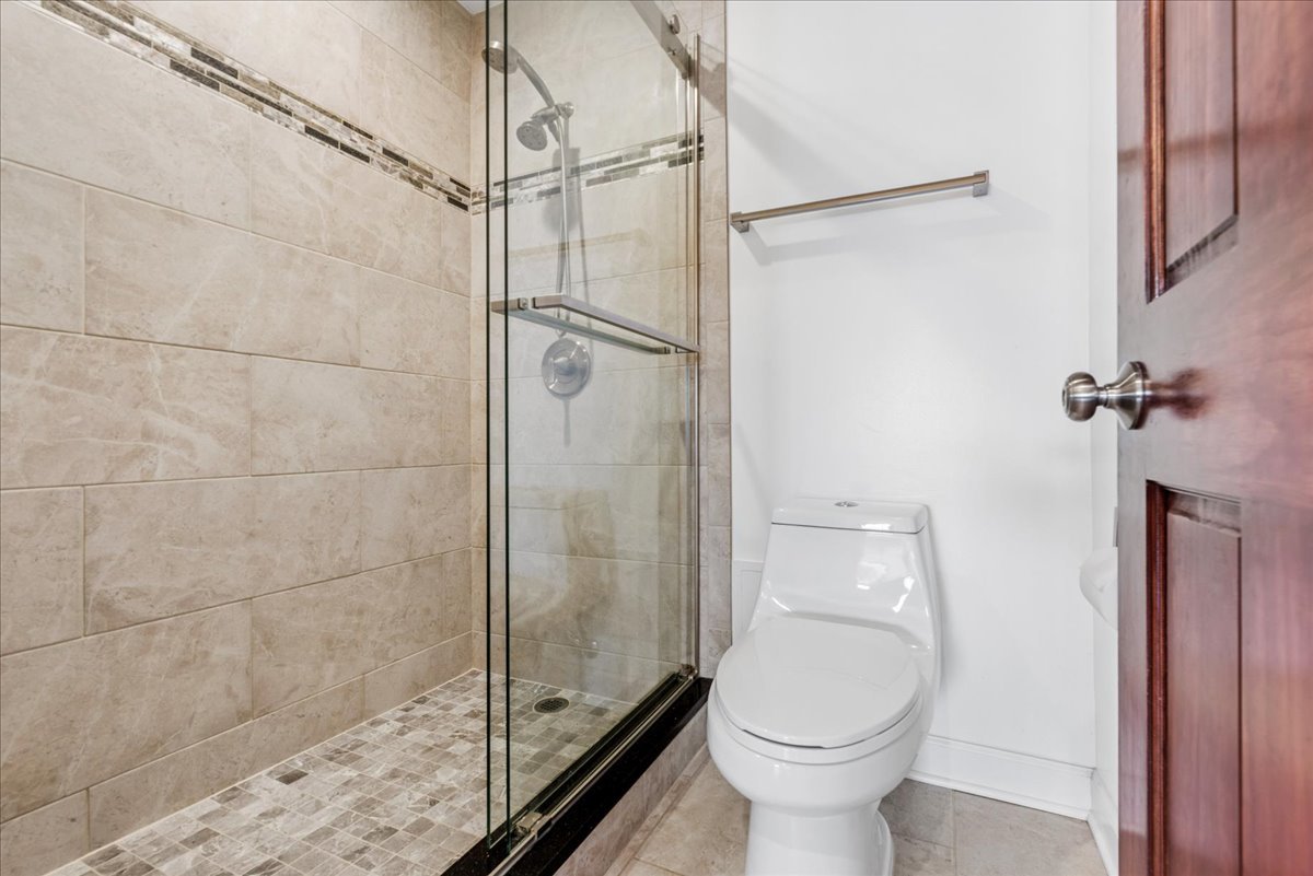 930 Hinman Avenue Unit: 504