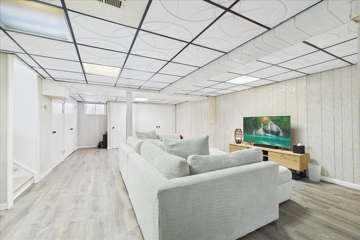 3425 Harris Drive