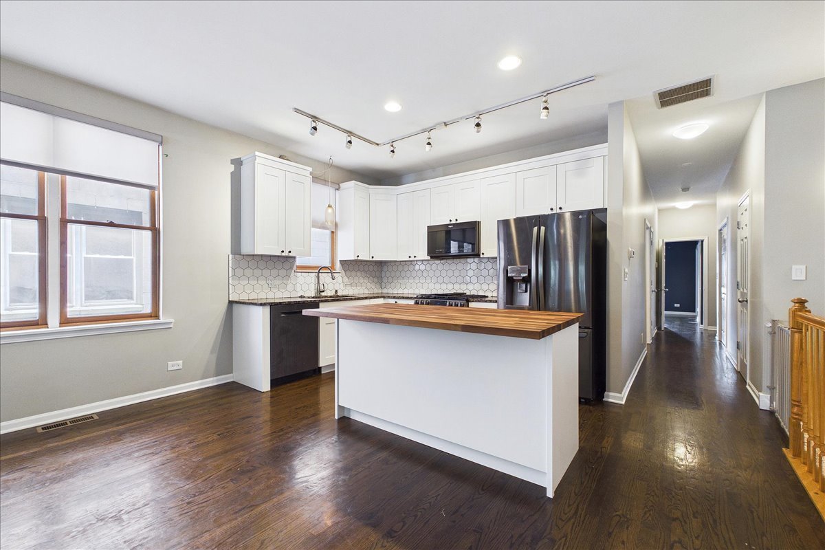 4315 N Richmond Street Unit: 1N