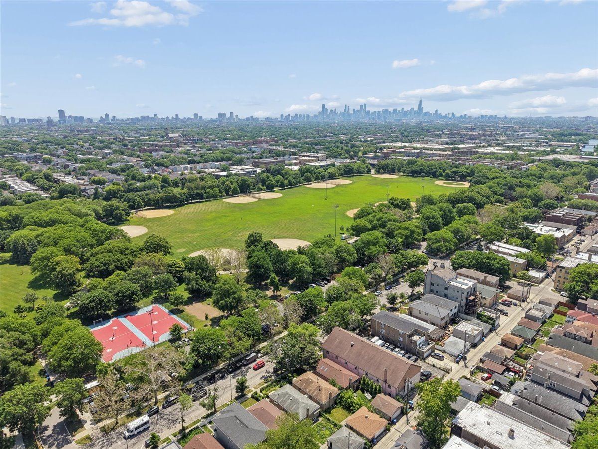 4315 N Richmond Street Unit: 1N