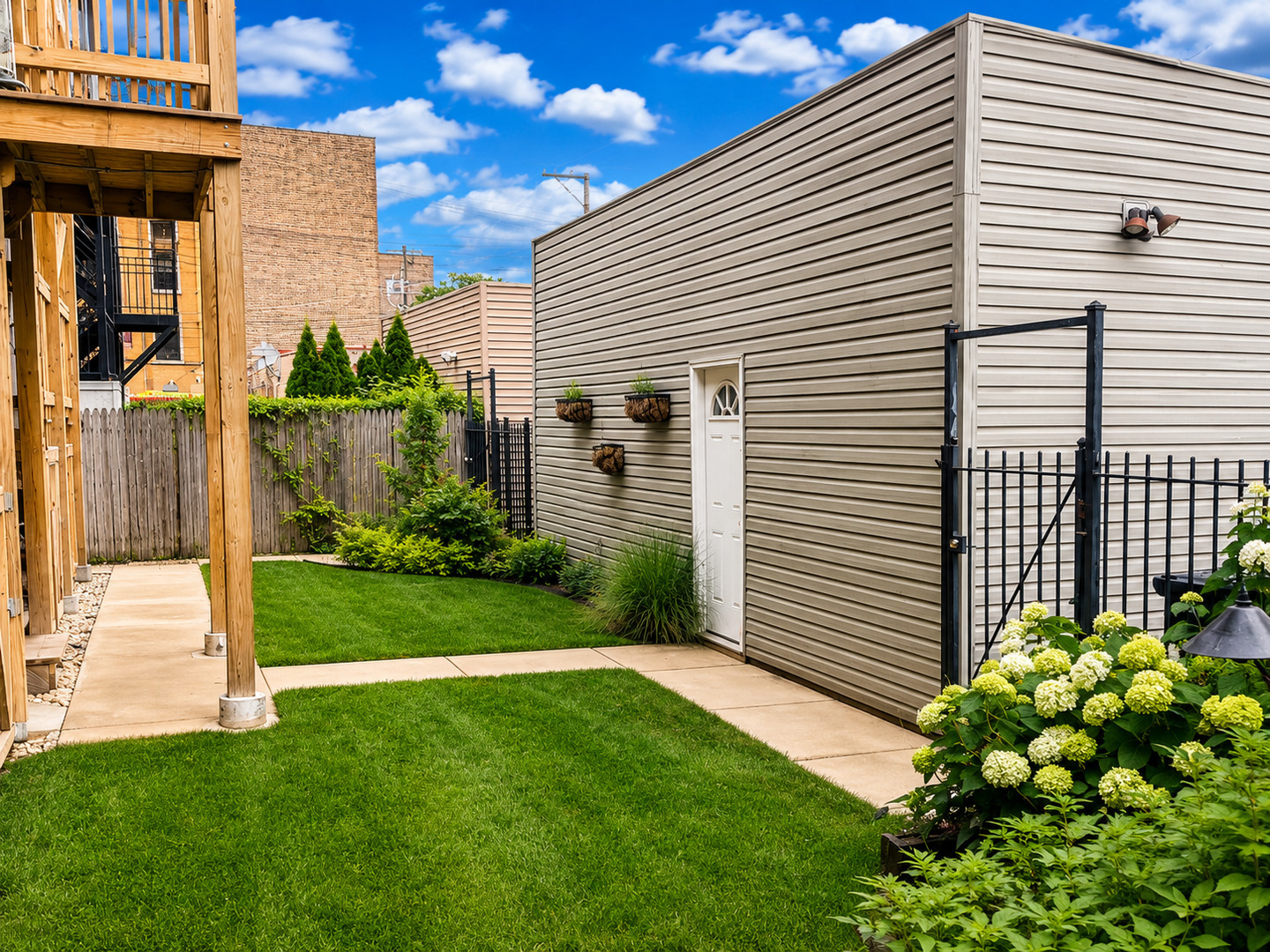 4315 N Richmond Street Unit: 1N