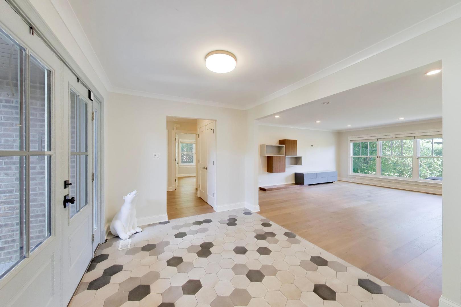 4044 Chester Drive