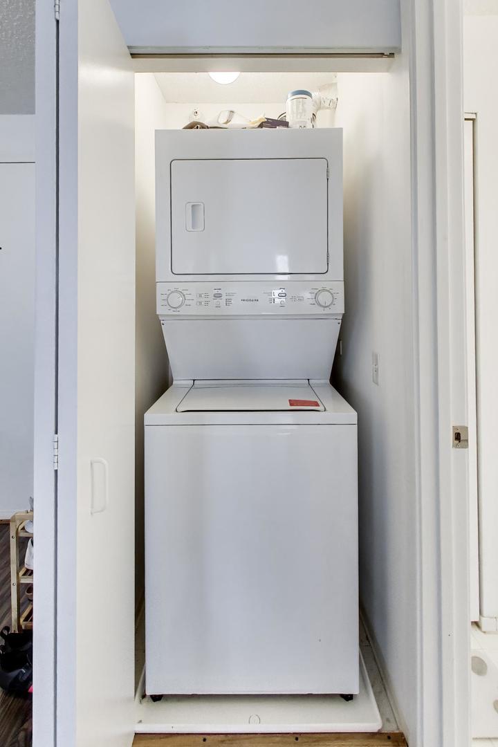 545 N Dearborn Street Unit: 1903