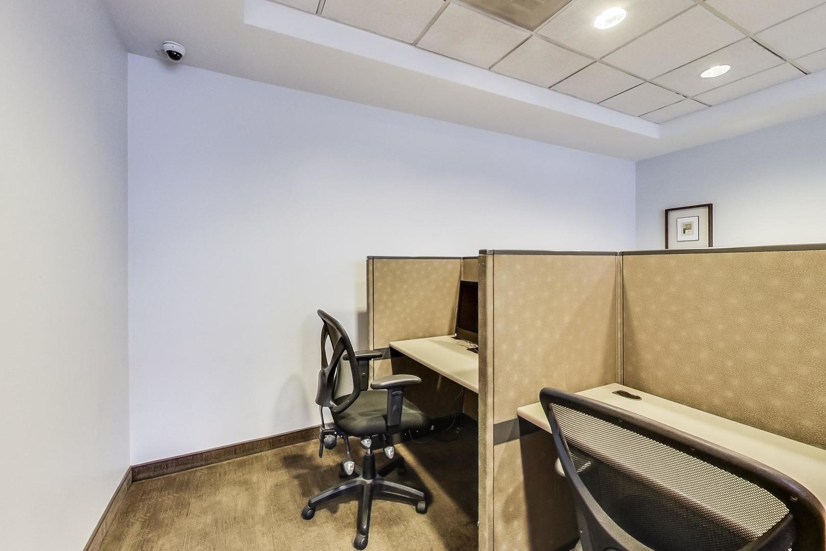 545 N Dearborn Street Unit: 1903