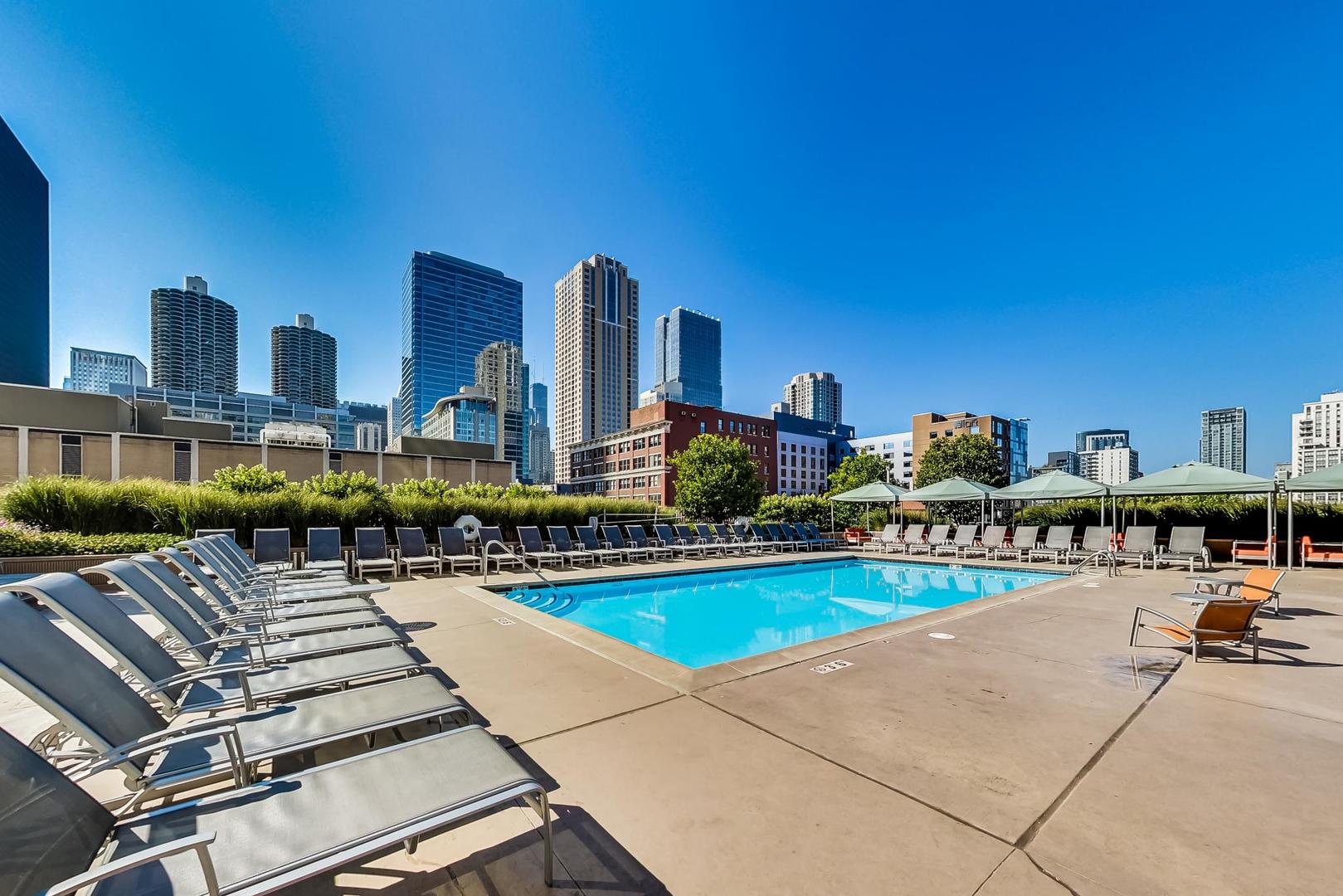 545 N Dearborn Street Unit: 1903