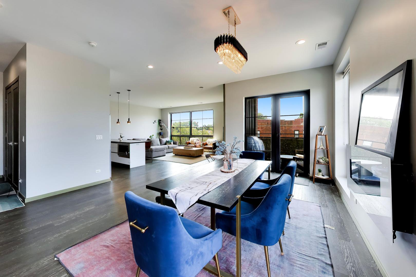 3024 W Irving Park Road Unit: 3S