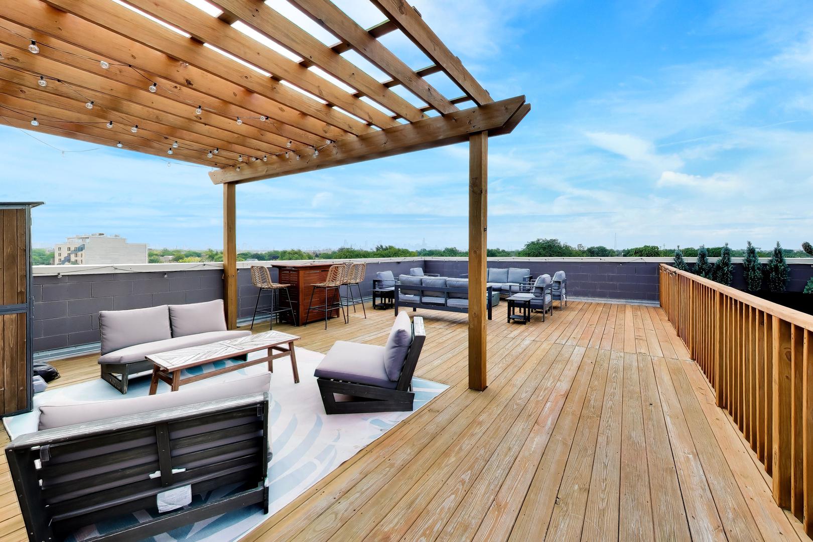 3024 W Irving Park Road Unit: 3S
