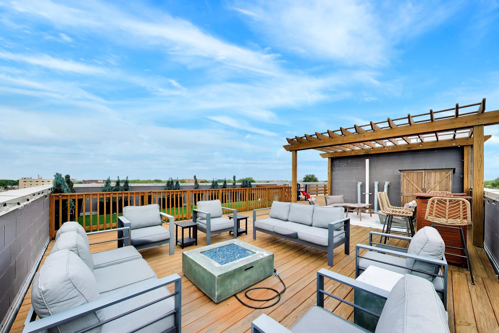3024 W Irving Park Road Unit: 3S